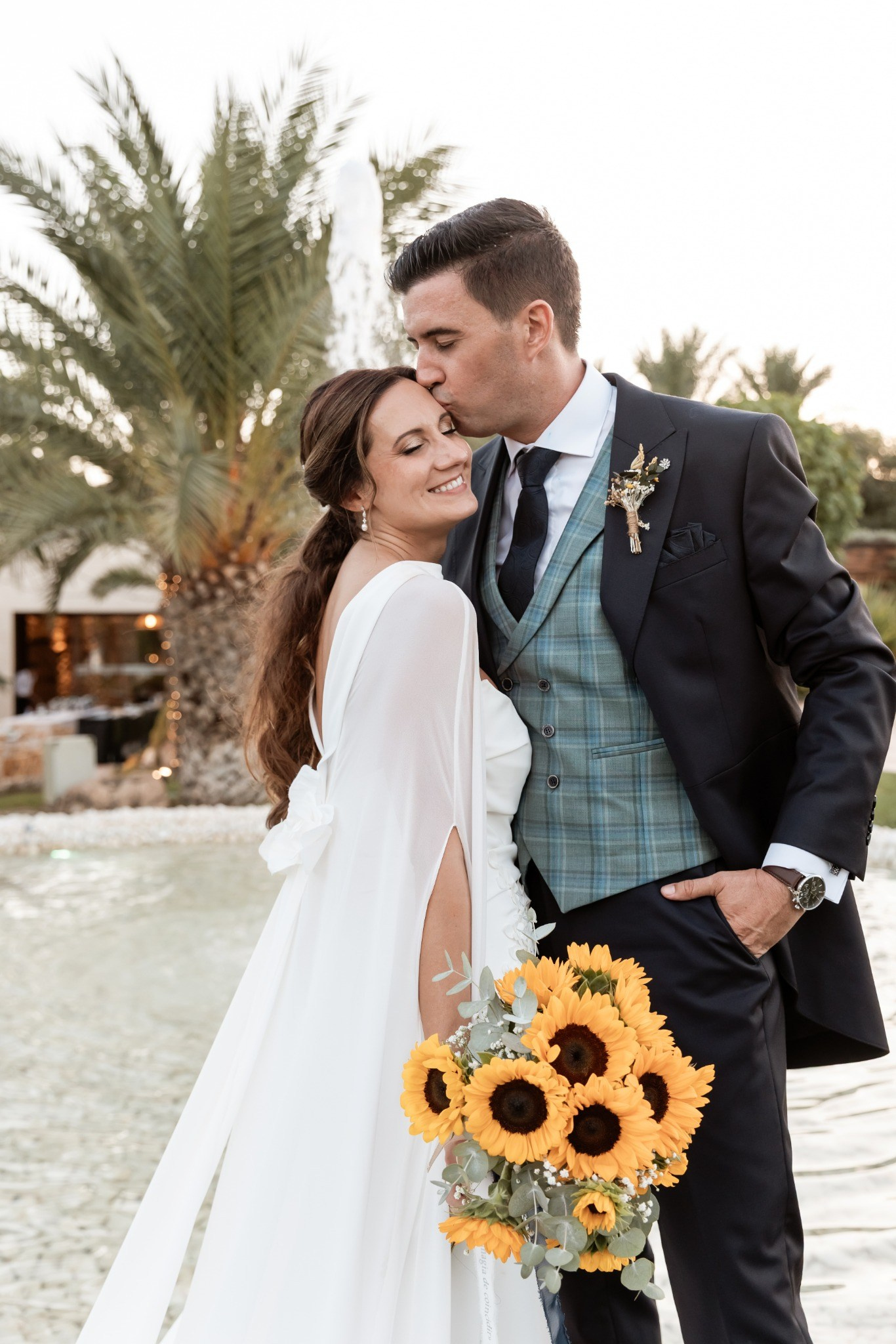 Boda de Antonio y Miriam en Cova Romero, Elche | Ramoné Fotografía