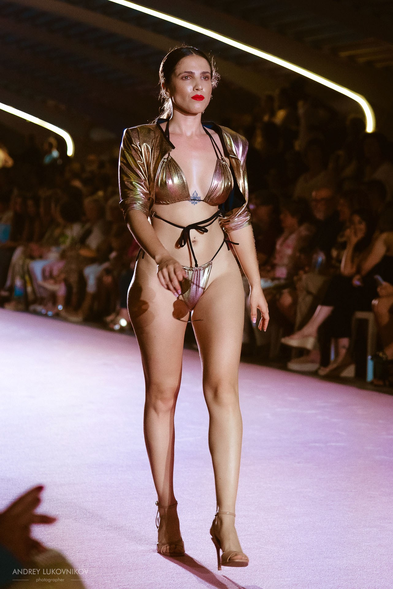 Reportaje del Fin de Semana de Torrevieja 2024 — Fotógrafo de Desfiles de Moda en España, Andrey Lukovnikov