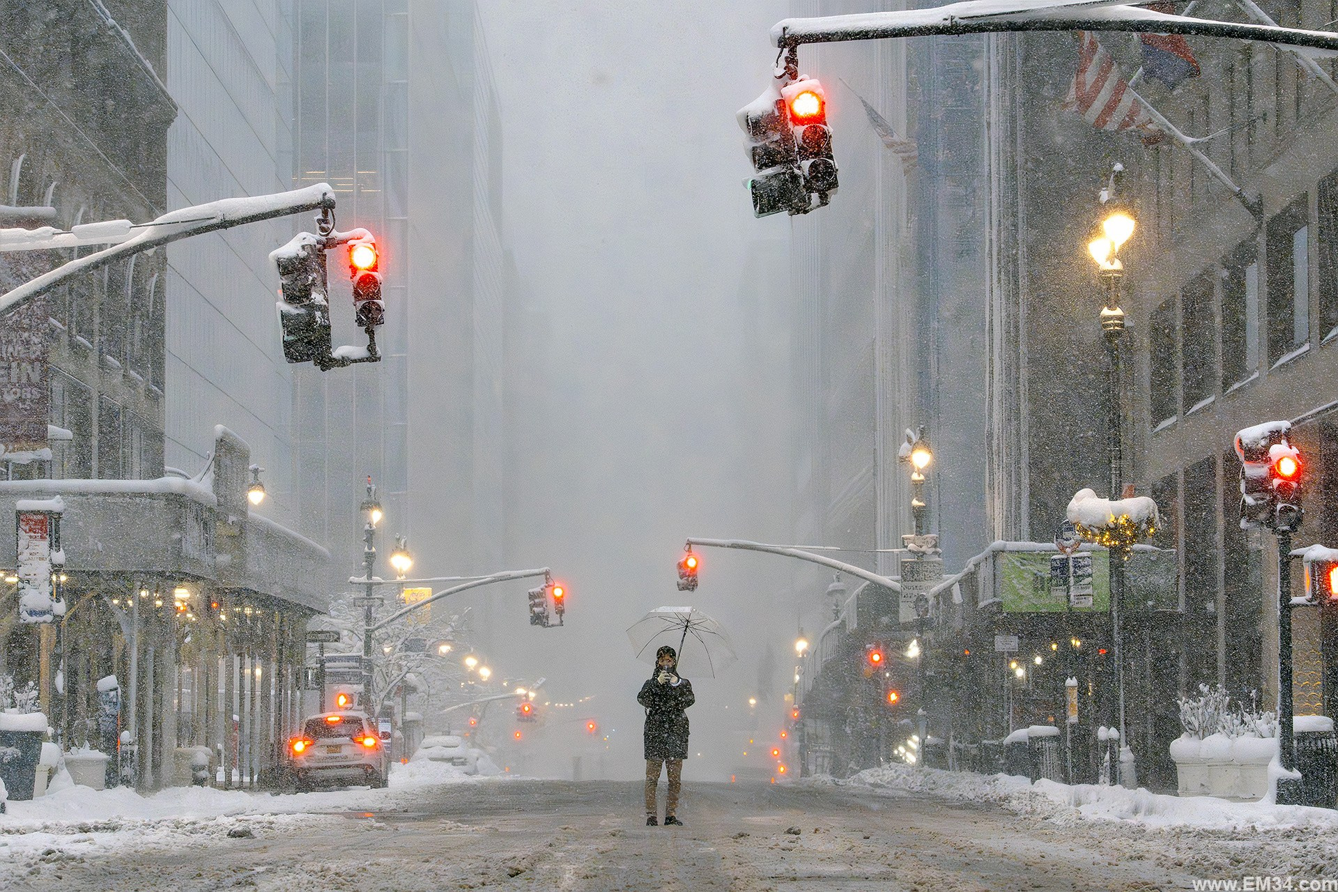 Blizzard in Manhattan, New York — two days ago. After 25 years here I braved the freezing storm to capture fairy-tale snow at iconic spots. Emin Kuliyev — Award-Winning Wedding Photojournalist NYC & USA | Best Wedding Photographer Known for Candid, Timeless Moments