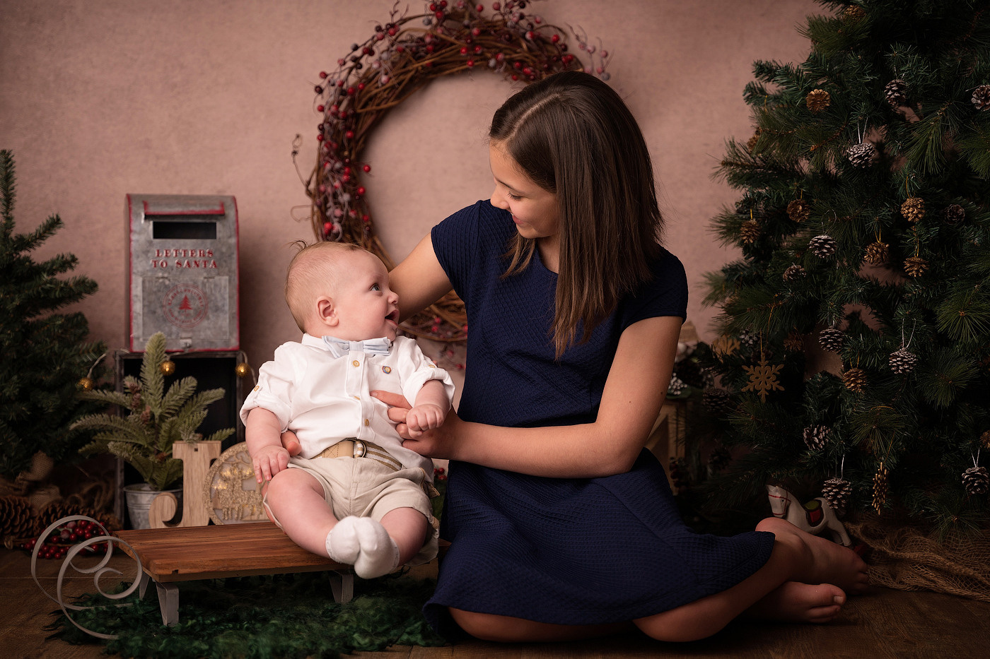Christmas mini sessions 2025| Sydney. Newborn and family photographer. Hills District. Sydney