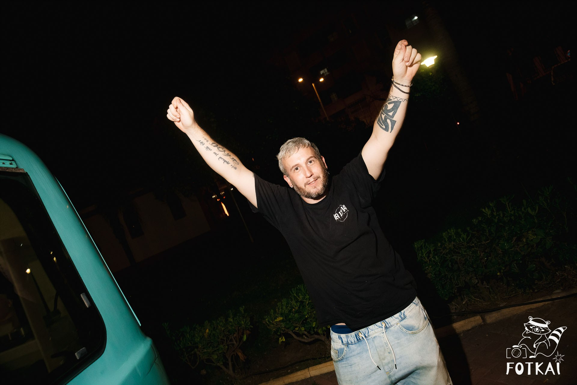 Фотоотчёт Street Food Market Torrevieja — Seguridad Social & Las Hienas DJs | FOTKAI