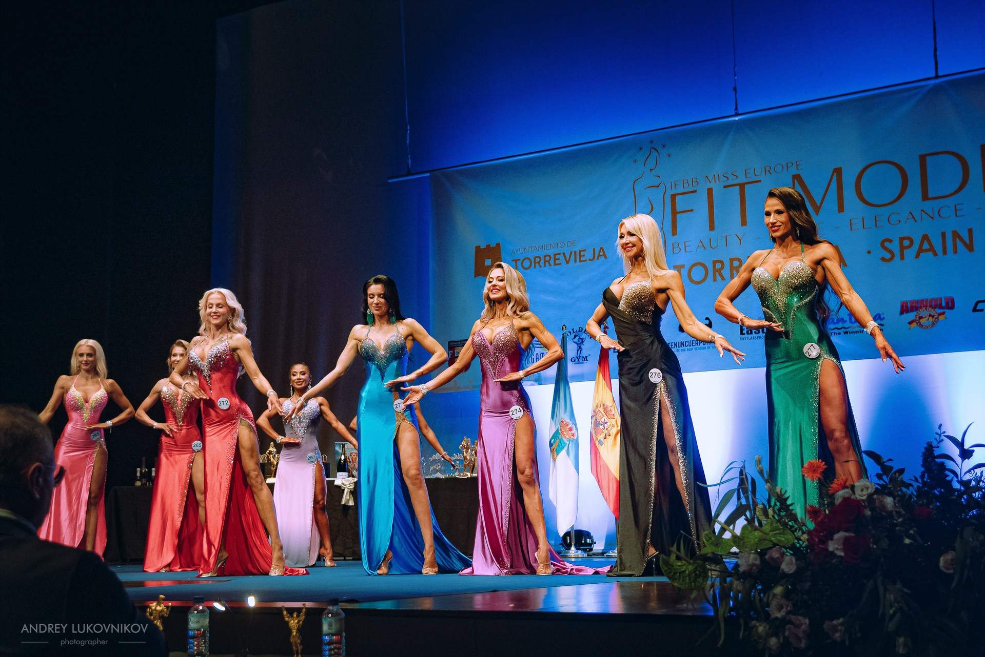 Sesión fotográfica de reportaje para el concurso internacional IFBB Miss Fit Model Europe 2024 en Torrevieja | Fotógrafo Andrey Lukovnikov