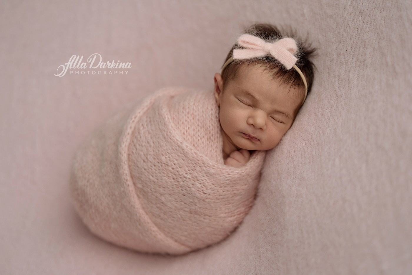 Newborn photo session. Newborn and family photographer. Hills District. Sydney