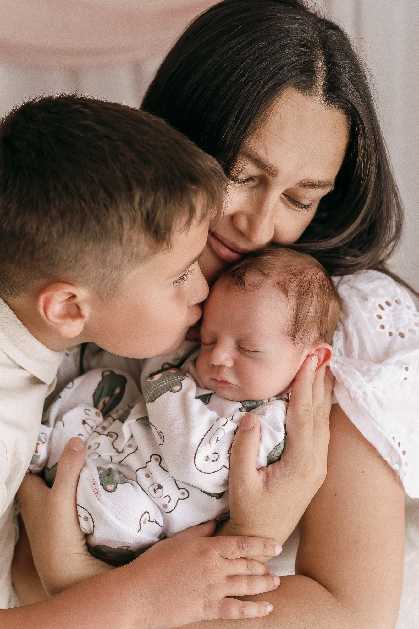 Servicii foto. Fotograf de familie, evenimente, produs și brand personal în Zalau, Cluj-Napoca Carmen Simoc