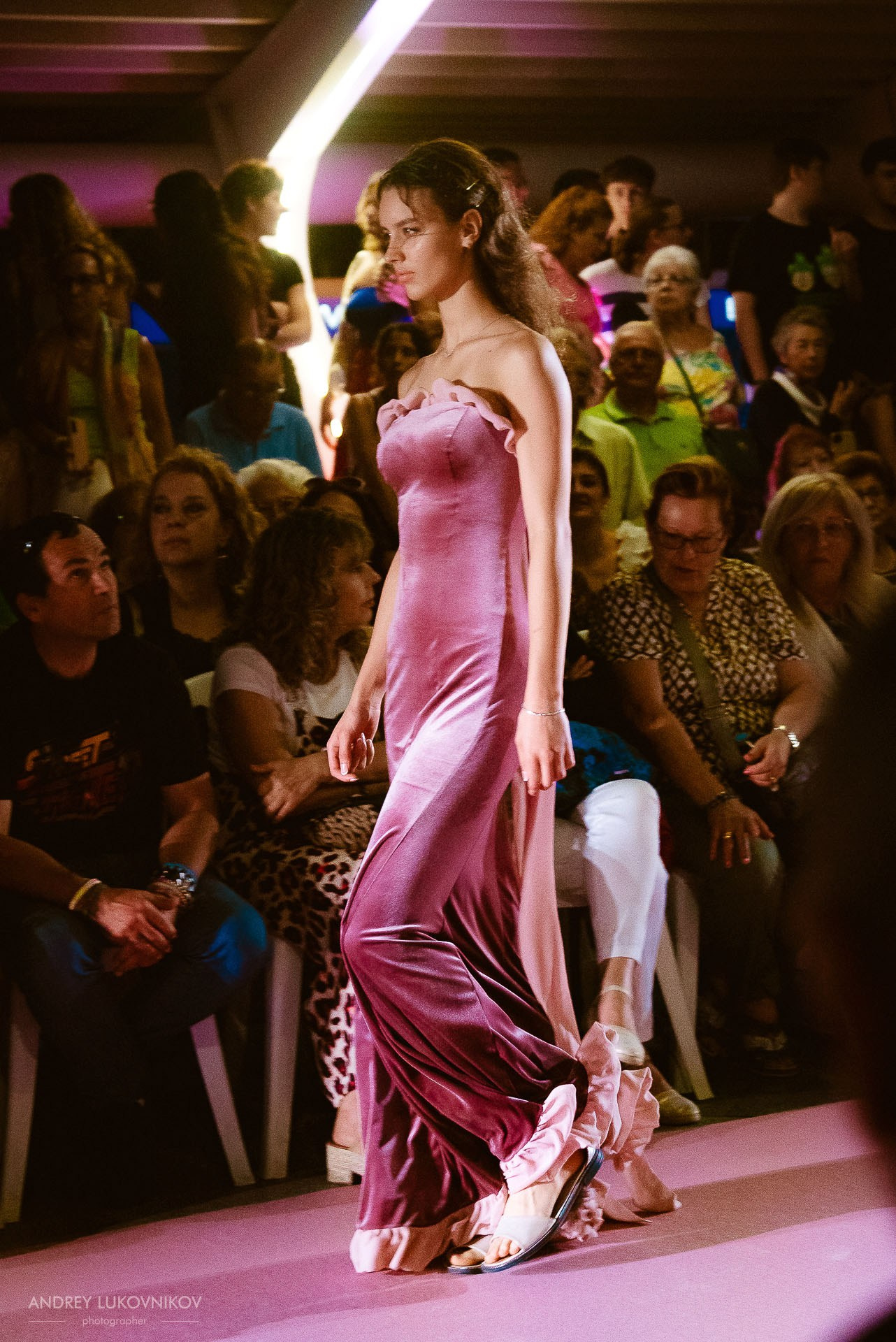 Reportaje del Fin de Semana de Torrevieja 2024 — Fotógrafo de Desfiles de Moda en España, Andrey Lukovnikov