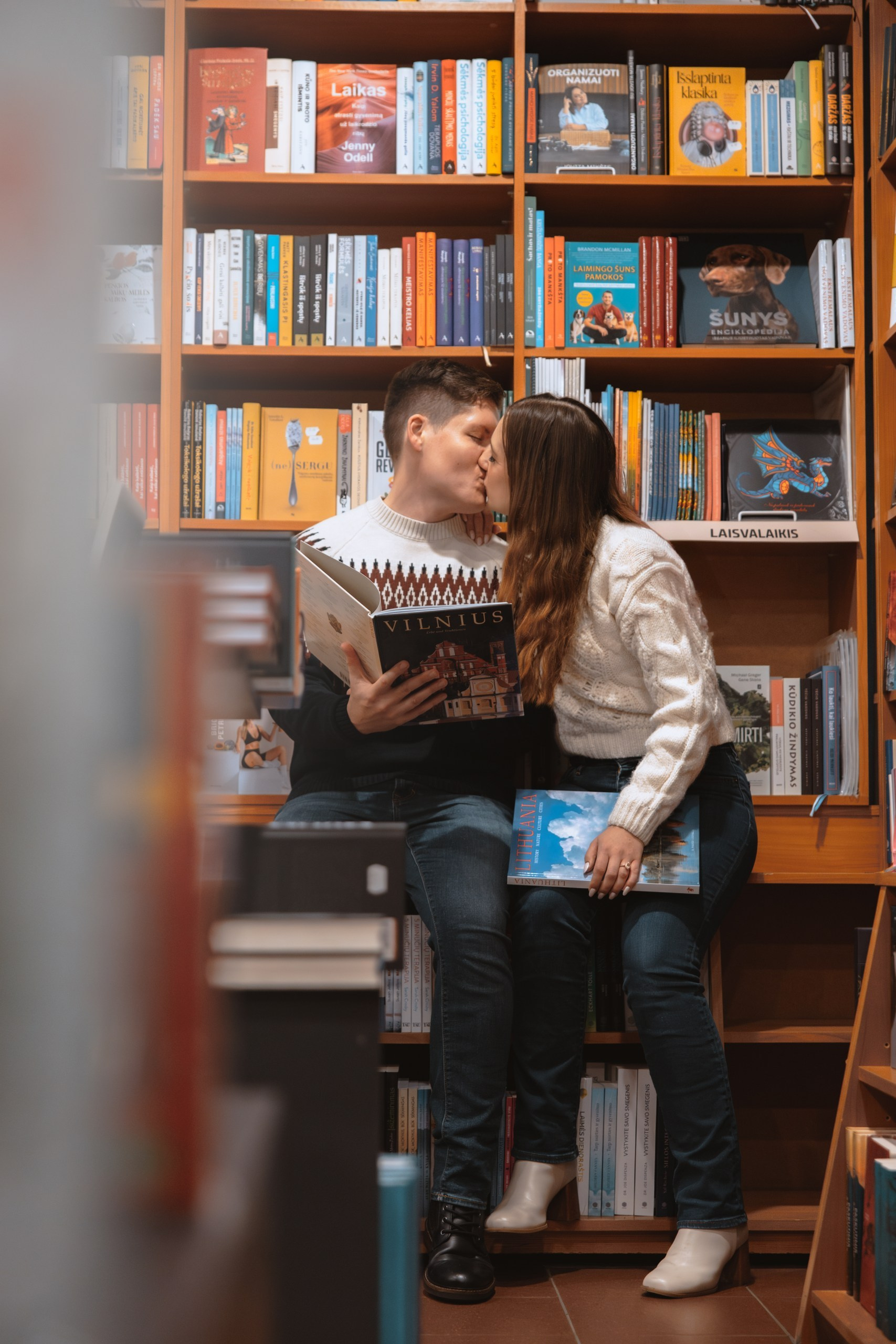 Top geriausių kavinių sąrašas Vilniuje — vietos įspūdingoms fotosesijoms. Framed by Evelina | Vestuvių fotografė