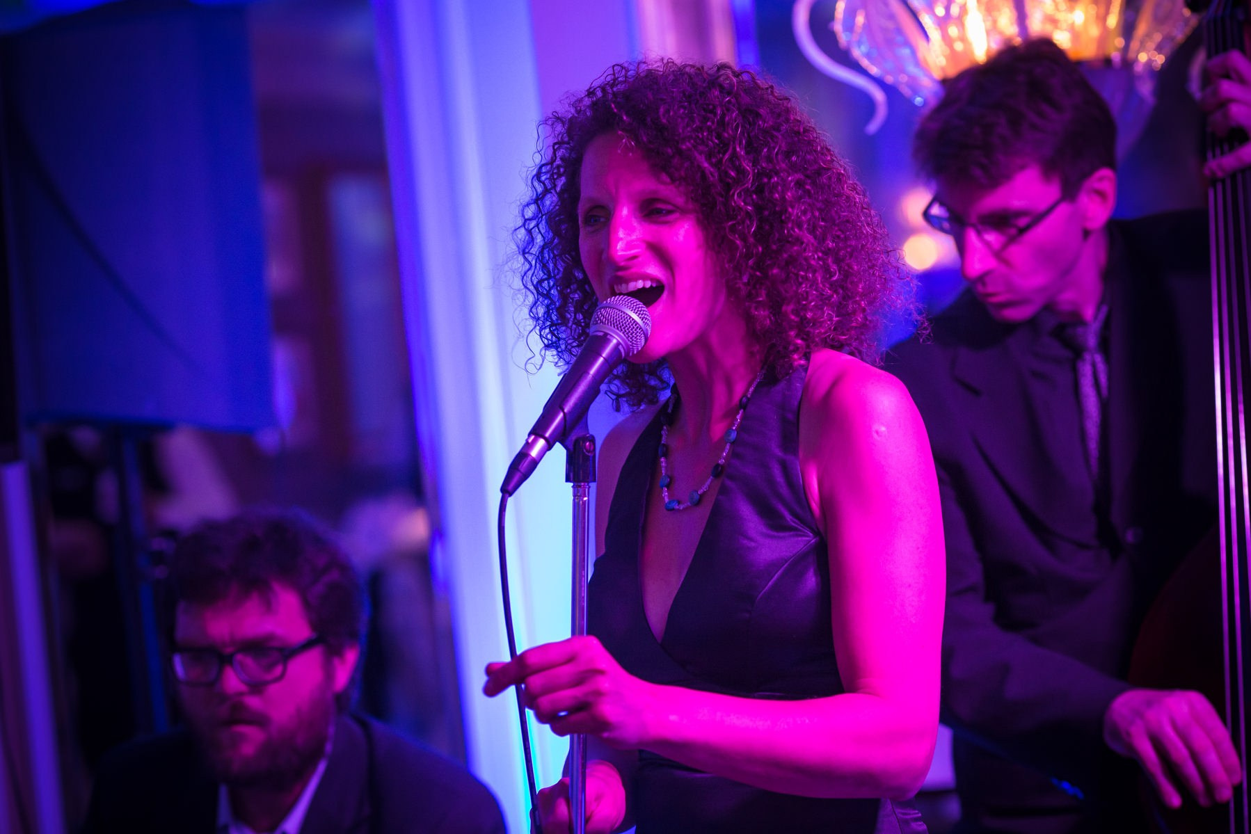 Portrait of jazz vocalist performing Four Seasons Prague wedding