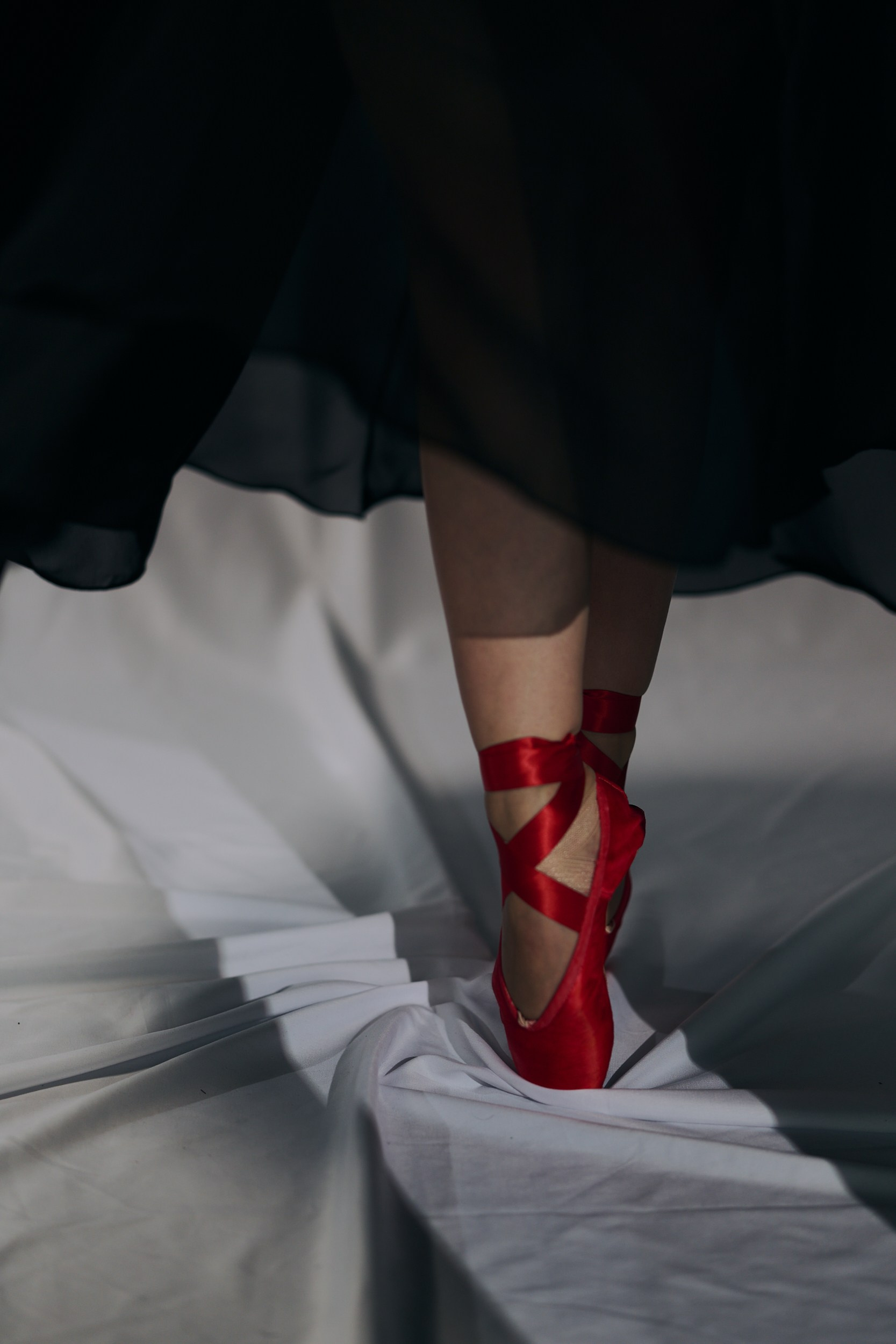 RED SHOES. MT