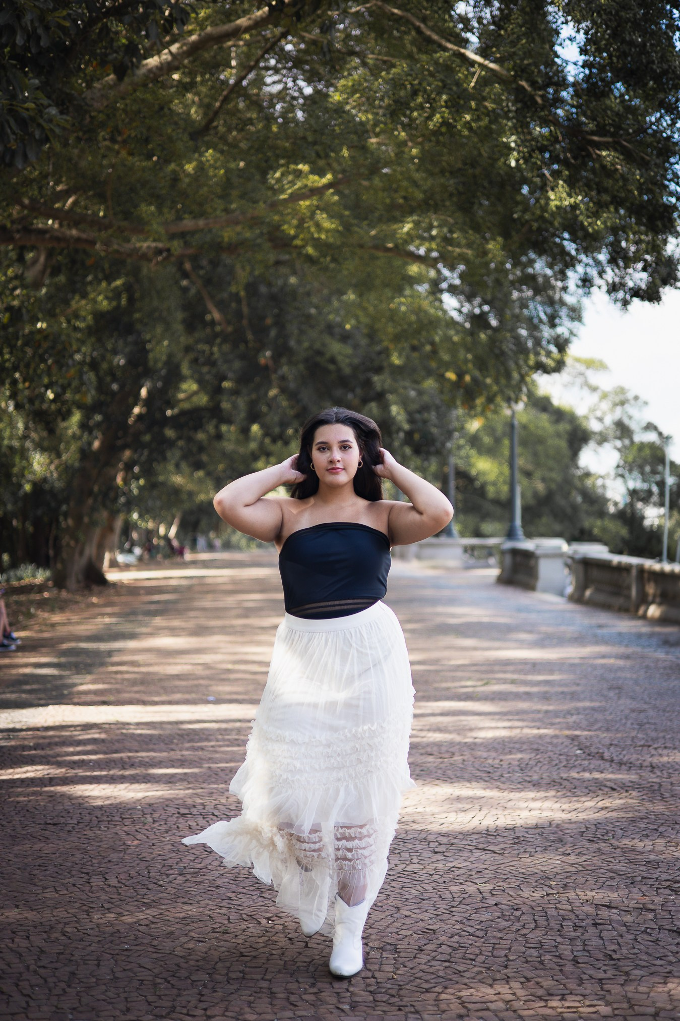 Entre Sorrisos e Memórias: O Ensaio dos 15 Anos da Laila. Clika Photo