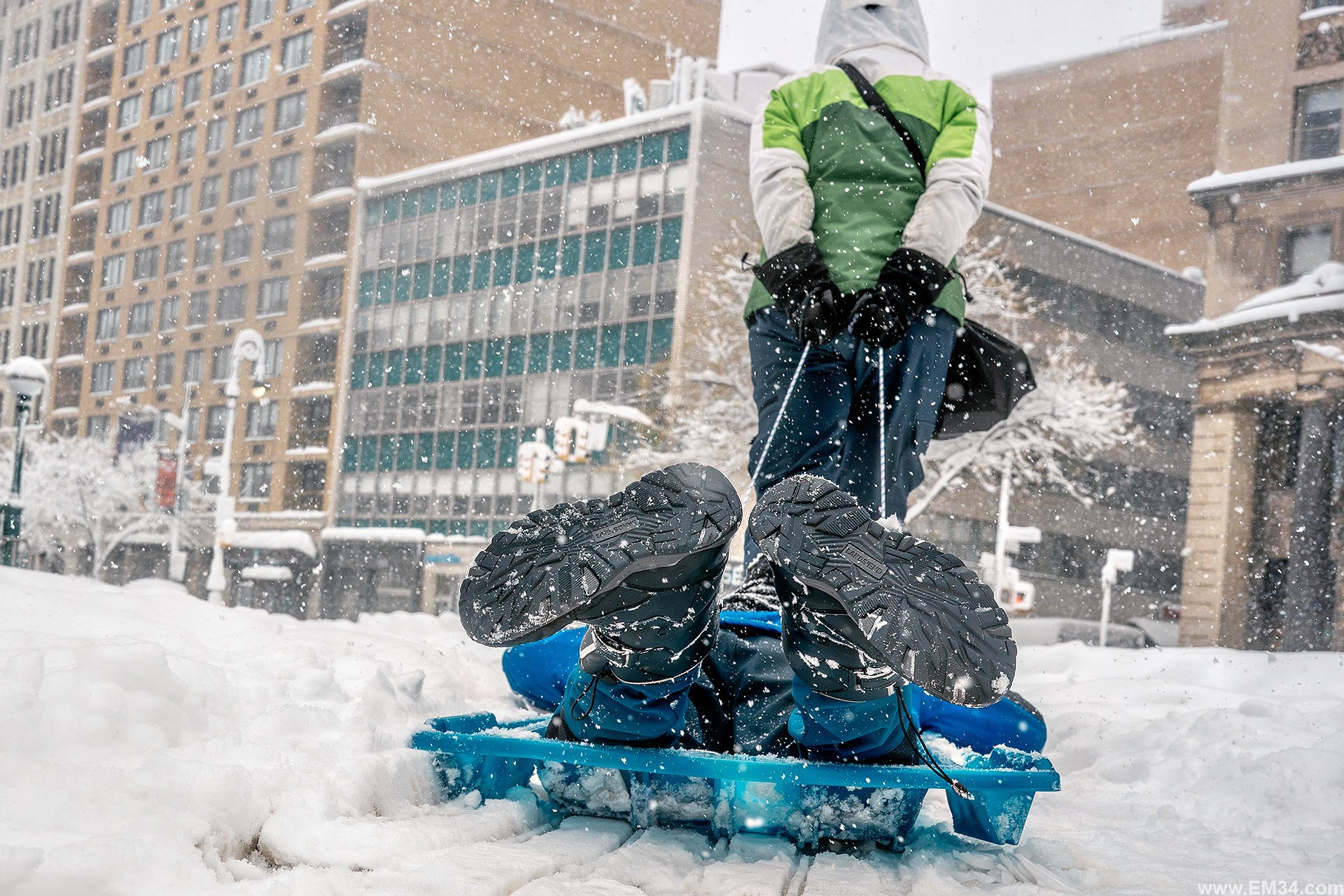 Blizzard in Manhattan, New York — two days ago. After 25 years here I braved the freezing storm to capture fairy-tale snow at iconic spots. Emin Kuliyev — Award-Winning Wedding Photojournalist NYC & USA | Best Wedding Photographer Known for Candid, Timeless Moments
