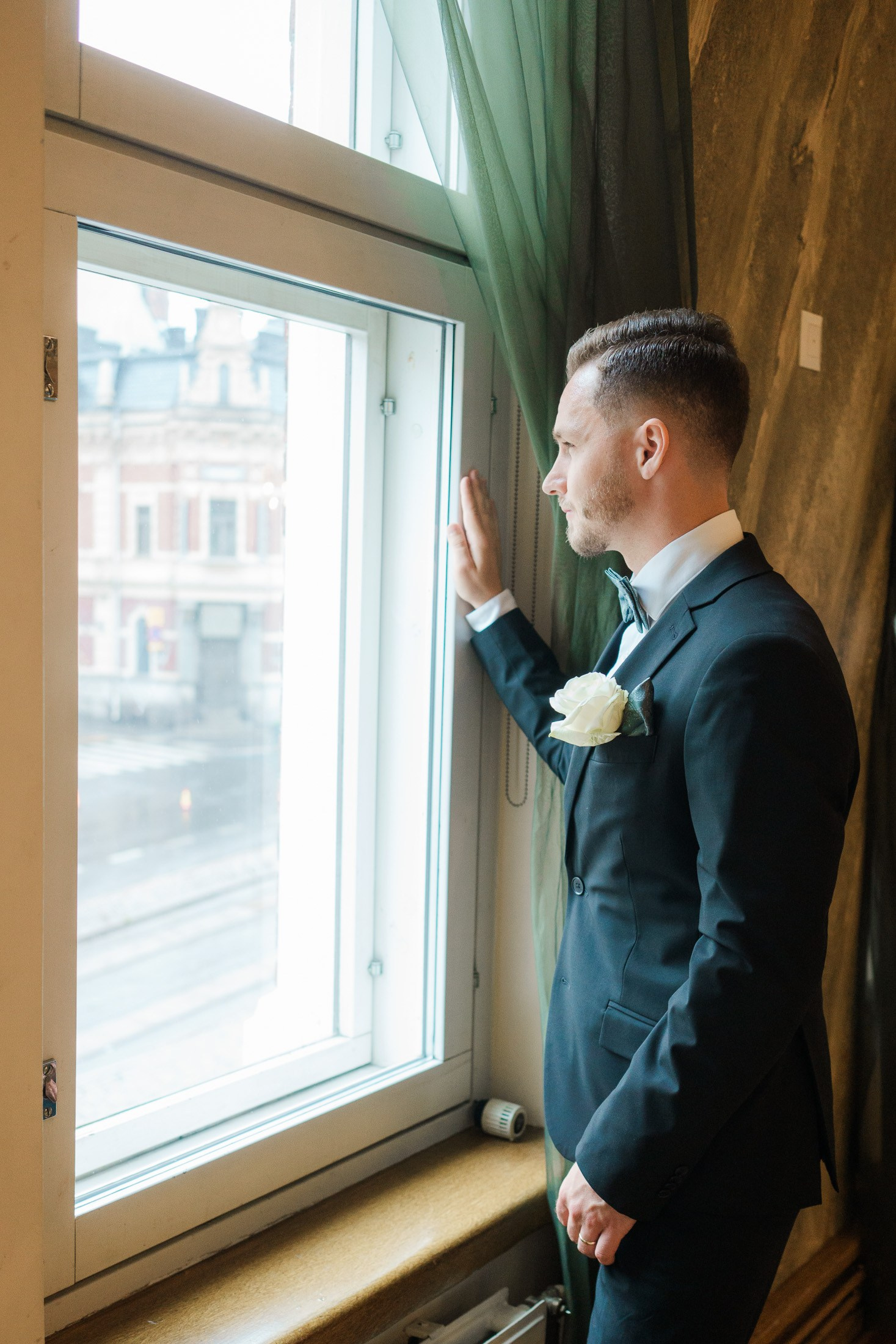 What If It Rains on Your Wedding Day? A Photographer’s Honest Answer