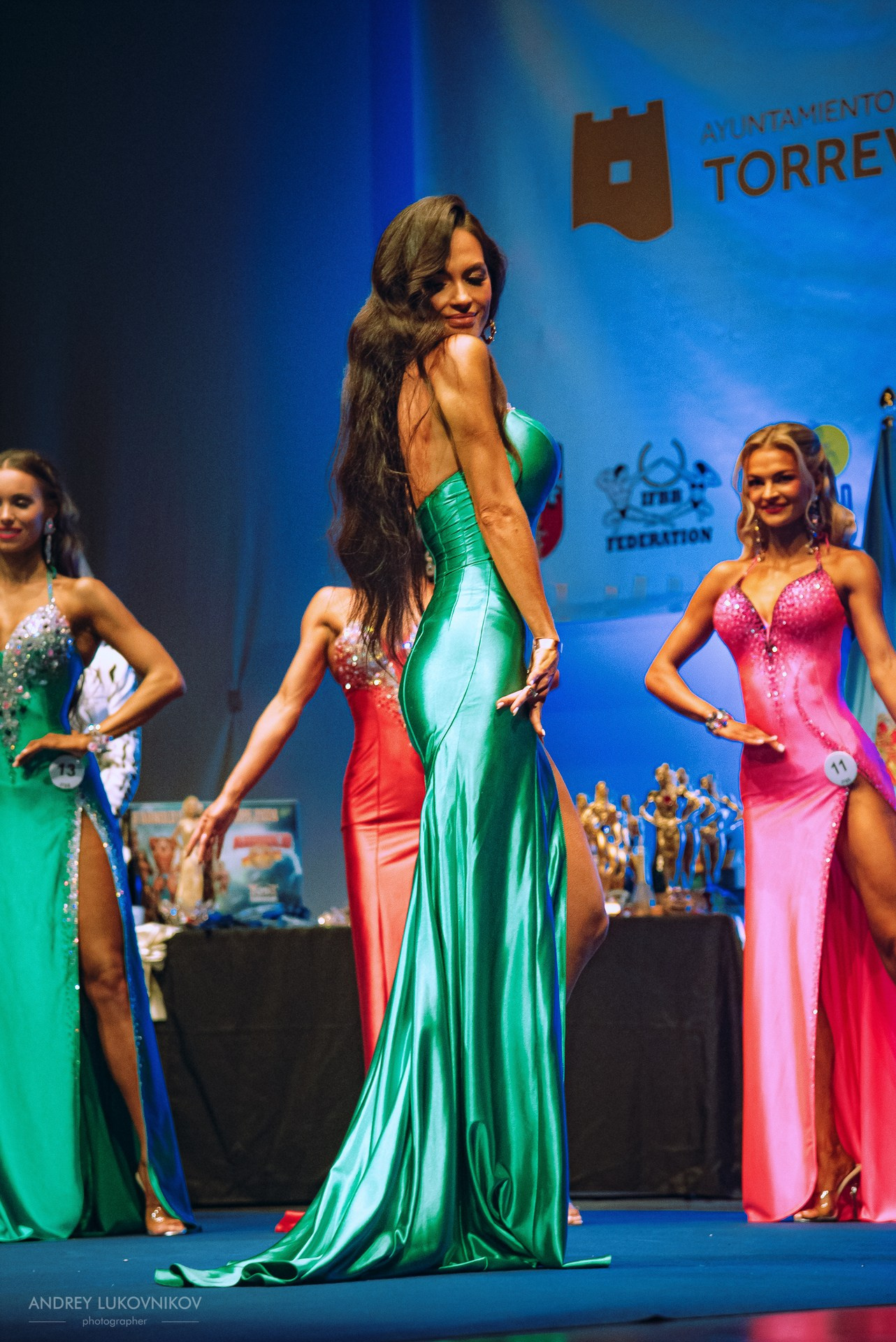 Sesión fotográfica de reportaje para el concurso internacional IFBB Miss Fit Model Europe 2024 en Torrevieja | Fotógrafo Andrey Lukovnikov
