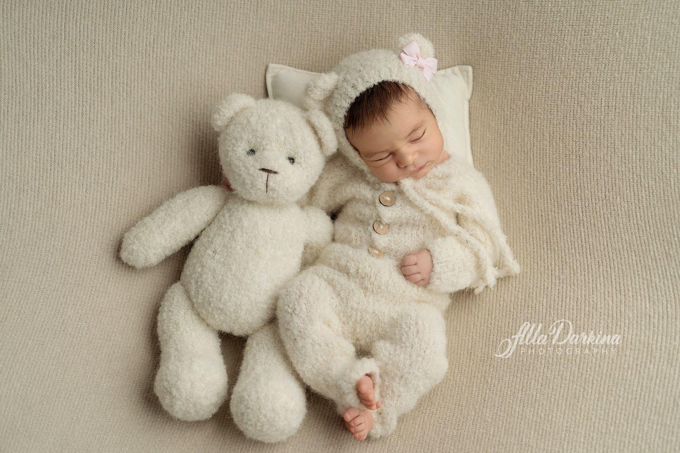 Newborn photo session. Newborn and family photographer. Hills District. Sydney