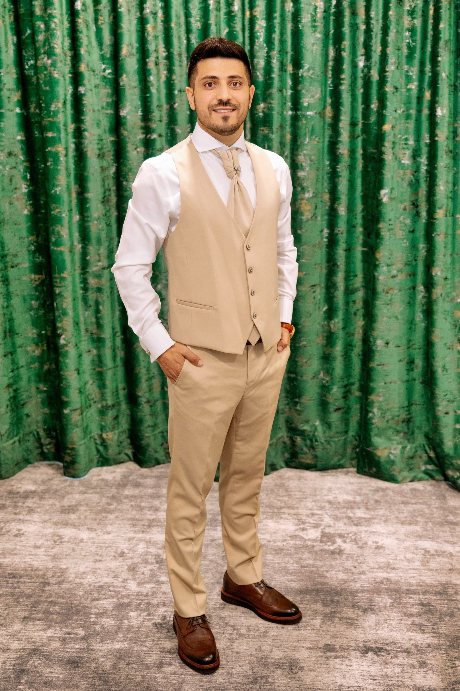 botez Luca Nectarie 22 februarie 2026 fotograf profesionist • fotograf botez Botoșani Luca Nectarie biserică • părinți Răzvan și Ramona botez copil emoții familie • nași Marin și Rodica botez copil fotografie profesională • detalii botez lumânare cristelniță biserică România • copil Luca Nectarie în brațe la botez moment emoționant • familie fericită la botez copil fotograf Alin Chirilă • fotografie botez naturală lumină caldă biserică • portret copil botez Luca Nectarie fotograf profesionist • momente autentice botez România familie și nași • slujbă botez copil imagini emoționante biserică • fotograf botez Iași și Botoșani Alin Chirilă - nunta--fotograf-profesionist-botosani - fotografie-nunta-romantica - imagini-nunta-in-natura-alin-chirila-fotograf - fotografii-cuplu-indragostit-nunta-botosani - sedinta-foto-miri-andrei-iustina-alinofotostudio - amintiri-din-nunta-realizate-de-fotograf-profesionist - povestea-nuntii-andrei-si-iustina-in-imagini-alinofotostudio-fotograf evenimente- evenimente Botoșani -fotograf Suceava - fotograf Iași- servicii foto. servicii foto Botoșani. servicii foto video Botoșani. otograf-nunta-botosani-fotograf nunta. fotograf evenimente. fotograf nunta Botoșani. Alin chirila. Alin chirila fotograf. Alinofotostudio.- servicii foto. servicii foto Botoșani. servicii foto video Botoșani. fotograf nunta. fotograf evenimente. fotograf nunta Botoșani. Alin chirila. Alin chirila fotograf. Alinofotostudio.fotograf stare civilă,poze stare civilă,album foto stare civilă,servicii foto suceava,fotograf evenimente suceava,fotograf nuntă suceava,poze cununie civilă,ședință foto stare civilă,sesiune foto suceava,fotograf profesionist suceava,fotograf botosani,stare civila botosani,alinofotostudio,alin chirila fotograf.servicii foto. servicii foto Botoșani. servicii foto video Botoșani. fotograf nunta. fotograf evenimente. fotograf nunta Botoșani. Alin chirila. Alin chirila fotograf. Alinofotostudio.fotograf stare civilă,poze stare civilă,album foto stare civilă,servicii foto suceava,fotograf evenimente suceava,fotograf nuntă suceava,poze cununie civilă,ședință foto stare civilă,sesiune foto suceava,fotograf profesionist suceava,fotograf botosani,stare civila povestitor prin fotografiebotosani,alinofotostudio,alin chirila fotograf,servicii foto. servicii foto Botoșani. servicii foto video Botoșani. fotograf nunta. fotograf evenimente. fotograf nunta Botoșani. Alin chirila. Alin chirila fotograf. Alinofotostudio.fotograf stare civilă,poze stare civilă,album foto stare civilă,servicii foto suceava,fotograf evenimente suceava,fotograf nuntă suceava,poze cununie civilă,ședință foto stare civilă,sesiune foto suceava,fotograf profesionist suceava,fotograf botosani,stare civila botosani,alinofotostudio,alin chirila fotograf,cununie religioasă botoșani,andreea și neculai,capela militară botoșani,foto conacul zăicești,fotograf nuntă botoșani,fotograf cununie religioasă,foto evenimente botoșani,poze cununie capela militară,ședință foto zăicești,fotograf profesionist botoșaniMire și mireasă – Sergiu & Liliana – ziua nunții, 2024 - Emoții în ziua nunții – Sergiu și Liliana - Dansul mirilor – fotografie artistică nuntă 2024 - Sedinta foto romantică în natură – Sergiu & Liliana - Rochia de mireasă și detalii de nuntă elegan-Album de cununie civilă Florin și Anda – Fotografii profesionale realizate de Alin Chirilă în Botoșani -fotograf prin fotografie-Ședință foto Trash the Dress pe muntele Rarău cu Iulian și Iuliana – fotografie de cuplu, natură montană, emoție autentică surprinsă de Alin Chirilă, povestitor prin fotografie.- "Iulian și Iuliana pe crestele Rarăului – fotografie Trash the Dress în natură" - "Cuplu îmbrățișat la apus pe muntele Rarău – ședință foto după nuntă" - "Rochie de mireasă în vânt pe munte – Trash the Dress Rarău-1. Iulian și Iuliana pe muntele Rarău – ședință foto Trash the Dress în natură, cu peisaj montan spectaculos 2. Cuplu în îmbrățișare pe Rarău – emoție autentică surprinsă după nuntă 3. Rochie de mireasă în bătaia vântului – fotografie artistică Trash the Dress în munți 4. Mire și mireasă privind spre orizont – dragoste și libertate pe muntele Rarău 5. Iuliana zâmbind în rochia de mireasă – portret în natură, Trash the Dress 6. Iulian ținându-și mireasa de mână – ședință foto romantică pe munte 7. Detaliu cu rochia pe stâncă – estetică naturală Trash the Dress Rarău 8. Cuplu în mers pe poteca Rarăului – fotografie simbolică de după nuntă 9. Apus de soare pe Rarău în spatele mirilor – imagine de poveste Trash the Dress 10. Iulian și Iuliana râzând împreună – momente autentice surprinse de Alin Chirilă, povestitor prin fotografie-fotograf-nunta-cerbu-botosan trash-the-dress-botosani Alin Chirilă Fotograf – fotograf de nuntă Botoșani-fotograf nuntă Botoșani-fotograf nuntă Cerbu Botoșani-fotograf profesionist nuntă Botoșani-fotografie de nuntă Botoșani-fotograf evenimente Botoșani-fotograf nuntă Moldova-fotograf trash the dress Botoșani - fotograf pregătirea mirilor Botoșani -fotograf ceremonie religioasă nuntă-fotograf petrecere nuntă Botoșani- fotograf nuntă Botoșani pregătirea mirelui- pregătirea mirelui fotografie nuntă Cerbu Botoșani-fotograf nuntă Botoșani pregătirea miresei -mireasă pregătiri nuntă Cerbu Botoșani-fotograf nuntă Botoșani nașii mirilor-ceremonie religioasă nuntă Cerbu Botoșani-fotograf nuntă Botoșani ceremonie religioasă biserică-petrecere nuntă Cerbu Botoșani invitați dans-fotograf nuntă Botoșani petrecere restaurant-ședință foto trash the dress-fotograf trash the dress Botoșani ședință foto după nuntă-Fotograf nuntă Botoșani – galerie foto reală de la evenimente stare civilă Sebi și Claudia Copălău • cununie civilă Primăria Copălău Botoșani • miri emoționați la starea civilă • semnarea actelor cununie civilă • fotografii naturale stare civilă Botoșani • familie și prieteni la cununie civilă • cadre emoționale cununie civilă • fotograf profesionist Botoșani eveniment stare civilă Sebi și Claudia la Primăria Copălău Botoșani fotograf evenimente • fotograf cununie civilă Copălău Botoșani cadre naturale și emoționale • fotograf profesionist Botoșani stare civilă Sebi și Claudia • momente autentice cununie civilă Copălău fotograf Alin Chirilă • fotografii emoționale stare civilă în județul Botoșani• fotograf nunta Oana si Ionut juraminte emotii reale • mireasa Oana juraminte nunta fotografie profesionala • mire Ionut citind juraminte nunta eleganta • juraminte nunta emotionante Oana si Ionut fotograf • fotograf nunta Botosani momente autentice juraminte • mireasa cu emotii in timpul juramintelor nunta • mire elegant costum bej juraminte nunta • fotografii nunta premium cuplu indragostit Romania • momente reale nunta juraminte fotografie artistica • sedinta foto nunta juraminte in aer liber • fotograf profesionist nunta cadre emotionante • cuplu miri juraminte iubire si credinta • detalii nunta eleganta decor floral alb verde • fotografie nunta stil fine art juraminte • poveste de dragoste surprinsa in ziua nuntii