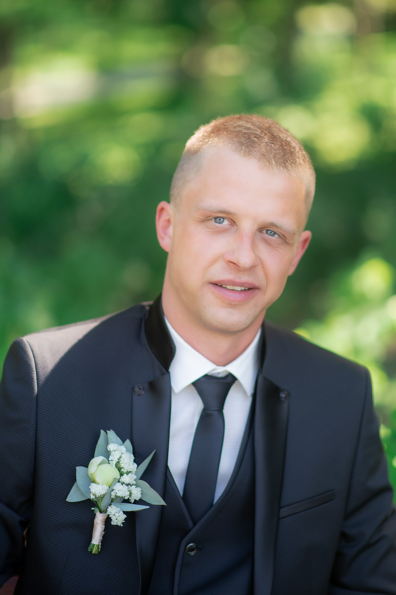 Vestuvių fotosesija, ceremonija, Vestuvių pasiruošimo fotografavimas. Vestuvių fotografas Vilnius Trakai kaina vestuvių fotografavimas fotografė personal.lt photogrpahy kainos jaunoji jaunikis nuotaka santuoka vestuvės, profesionali natūrali meninė reportažinė klasikinė fotosesija, vestuvių fotosesija gamtoje dvare