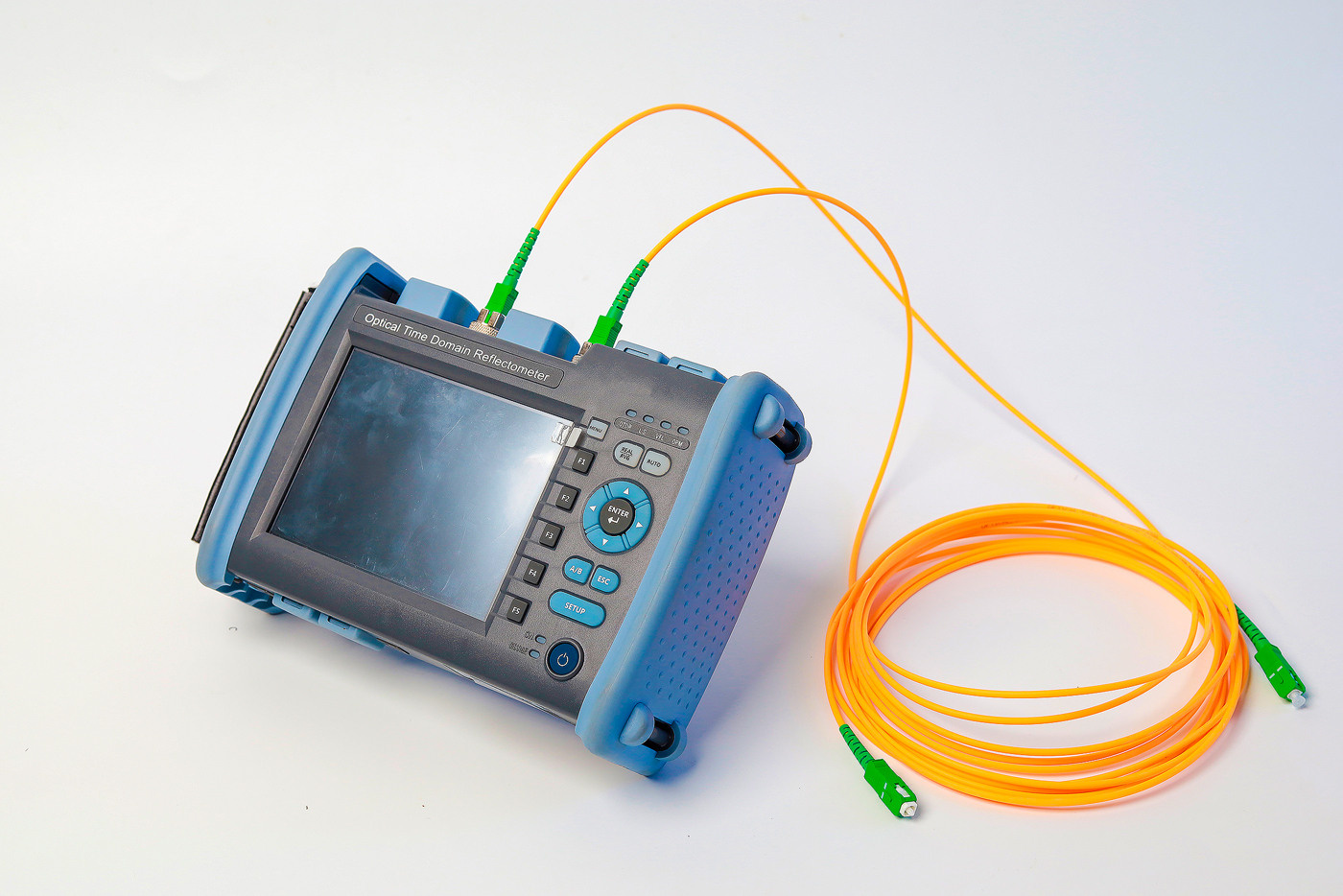 Instalare. Kit Tech Solution - retele de fibra optica