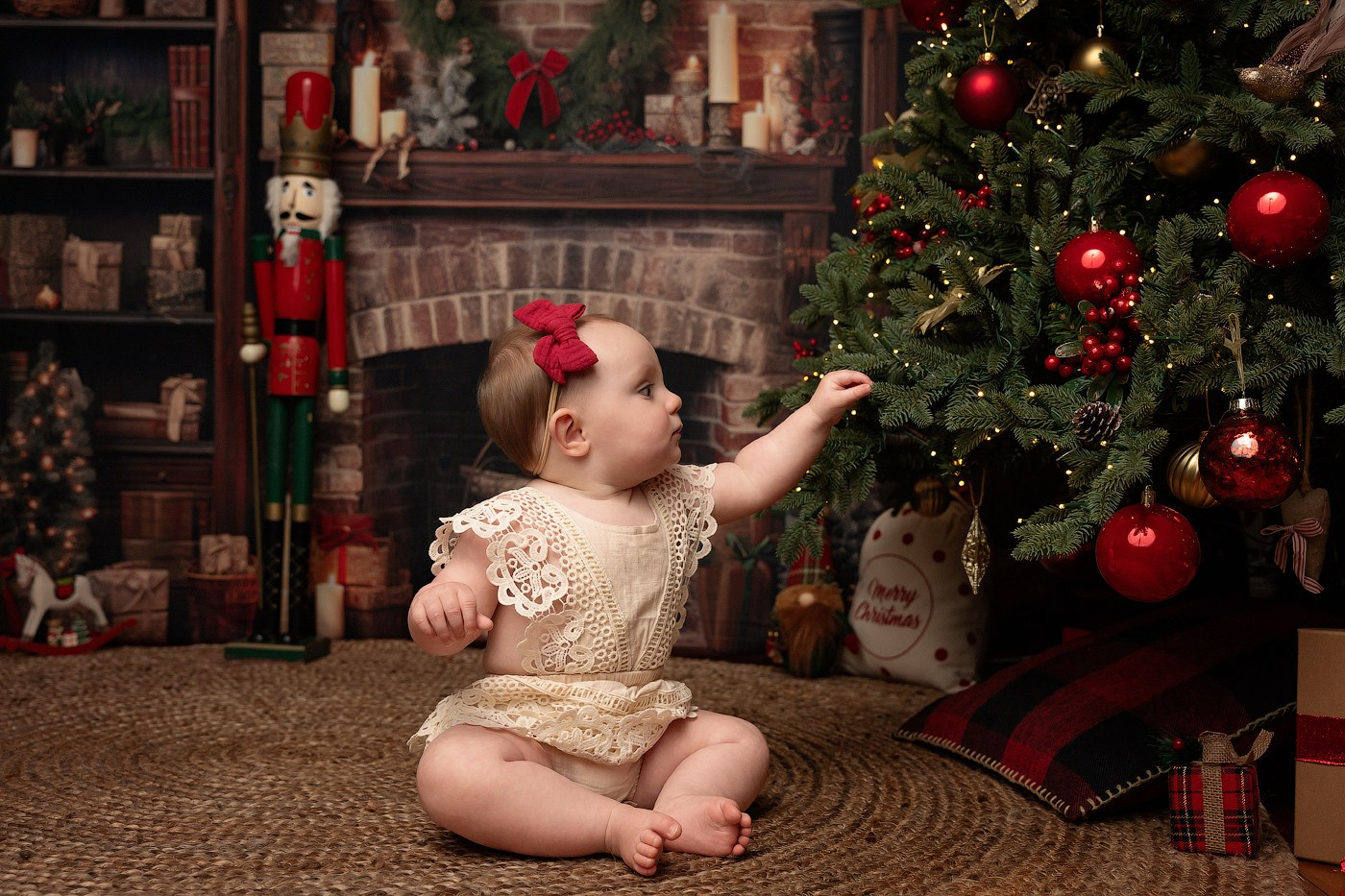 Christmas mini sessions 2025| Sydney. Newborn and family photographer. Hills District. Sydney