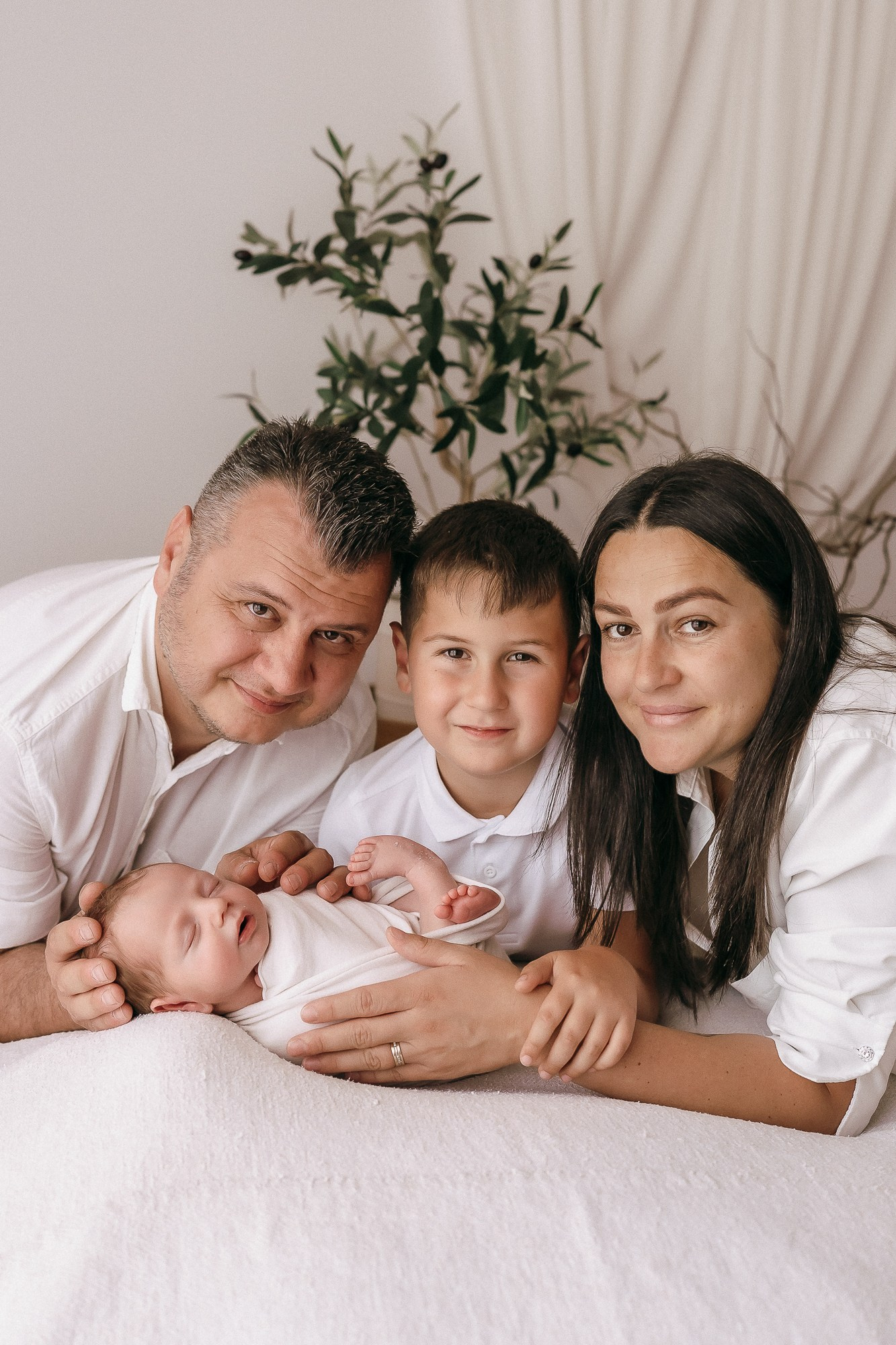 Servicii foto. Fotograf de familie, evenimente, produs și brand personal în Zalau, Cluj-Napoca Carmen Simoc