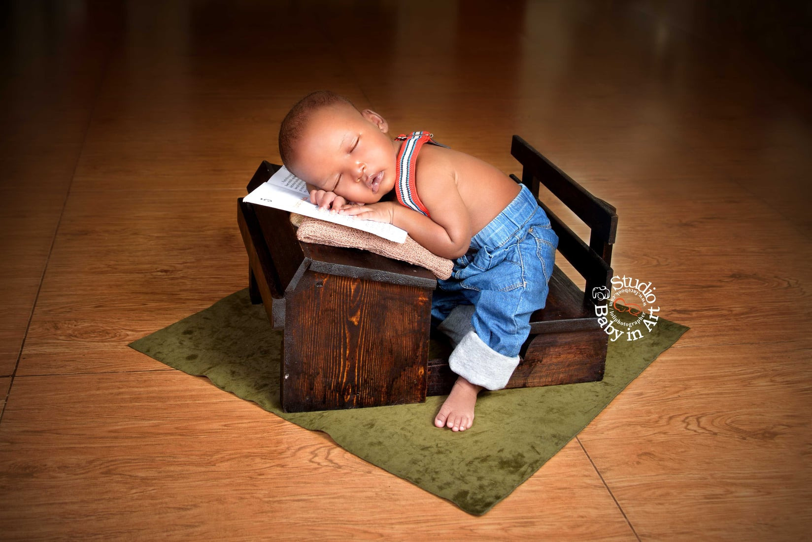 Newborn, Baby, Maternity and Family Photographer Nairobi Mombasa Kenya