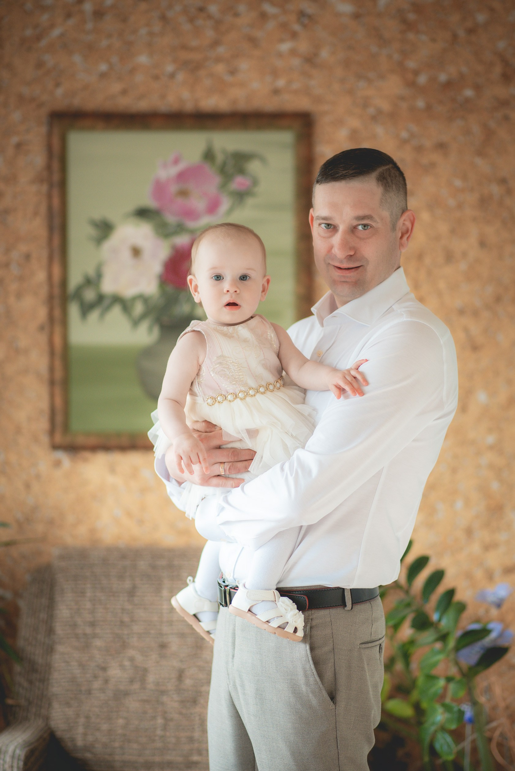 Krikštynos, krikštas, krikštynų fotosesija, ceremonija, bažnyčia krikštynų pasiruošimo fotografavimas. Krikštynų fotografas Vilnius Trakai kaina krikštynų fotografavimas fotografė personal.lt photogrpahy kainos šeima, vaikai profesionali natūrali meninė reportažinė klasikinė fotosesija, krikštynų fotosesija gamtoje