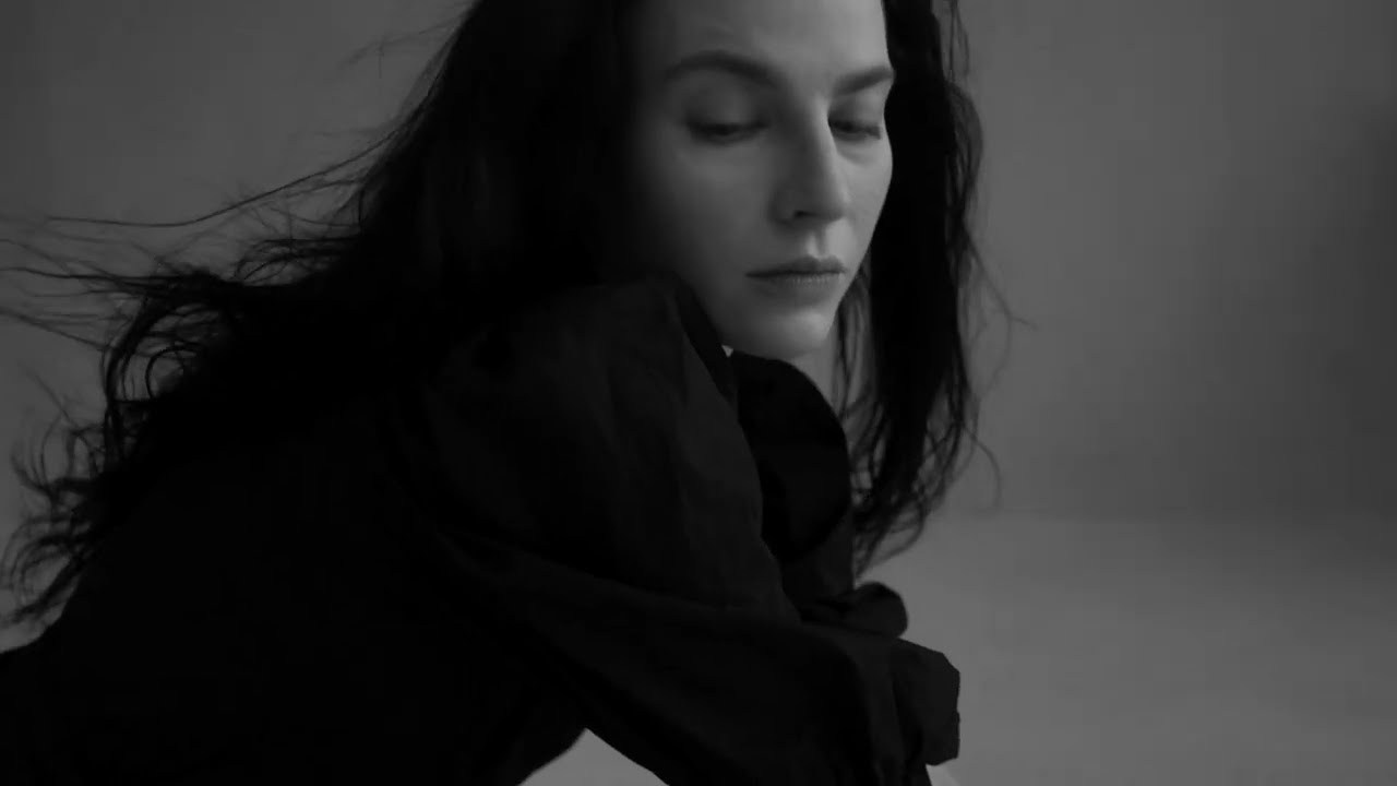 Bakstage. Fotografinja in videografinja Mariia Bortiakova iz Slovenije: fotografiranje dogodkov, portretov in snemanje videov po vsej Sloveniji