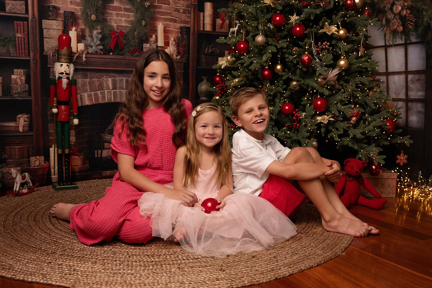 Christmas mini sessions 2025| Sydney. Newborn and family photographer. Hills District. Sydney