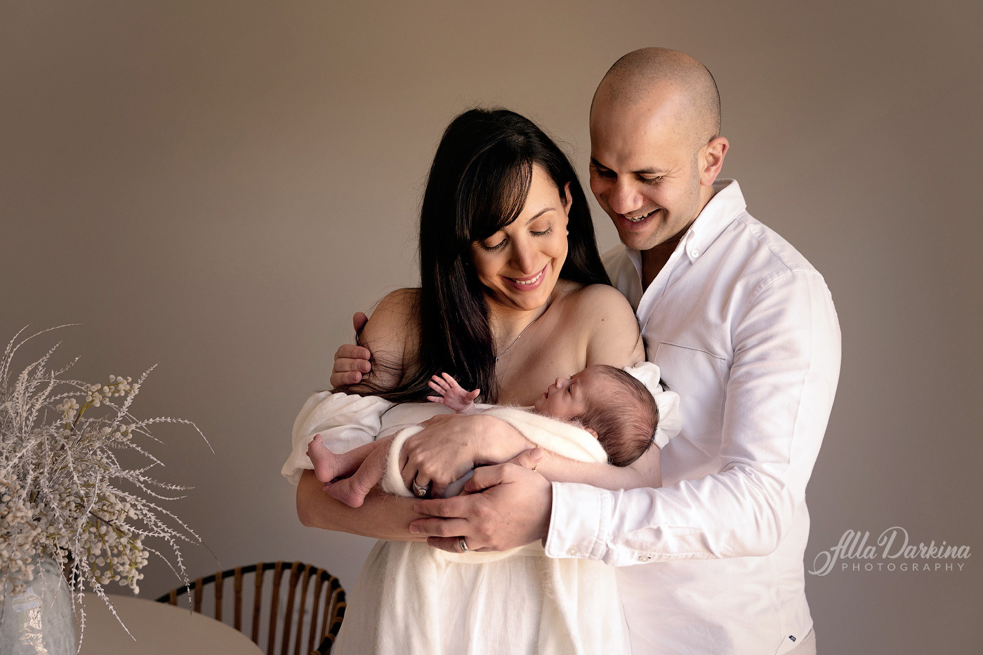 Newborn session price guide. Newborn and family photographer. Hills District. Sydney