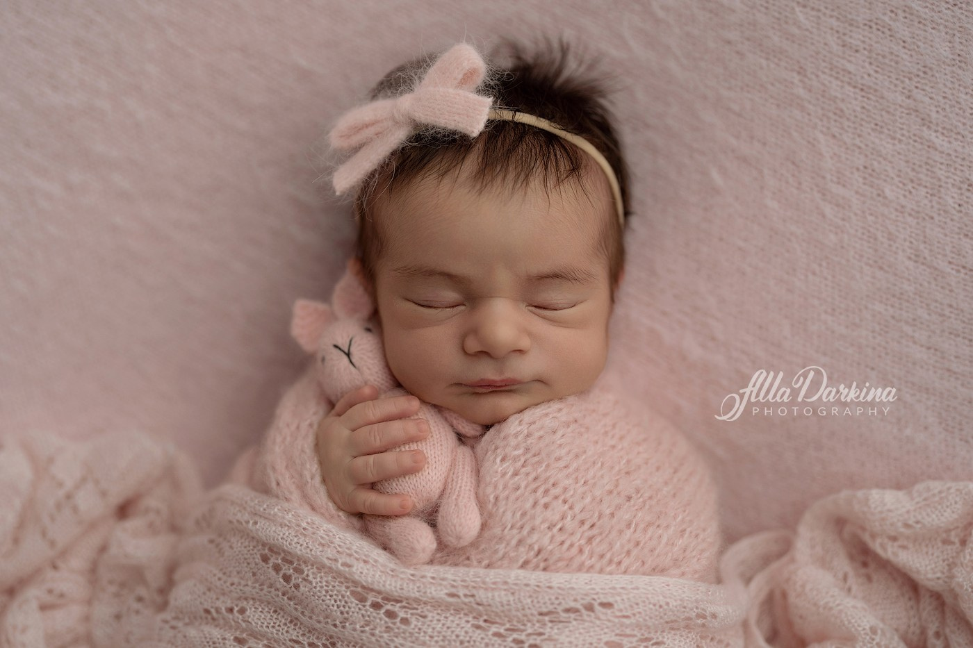 Newborn photo session. Newborn and family photographer. Hills District. Sydney