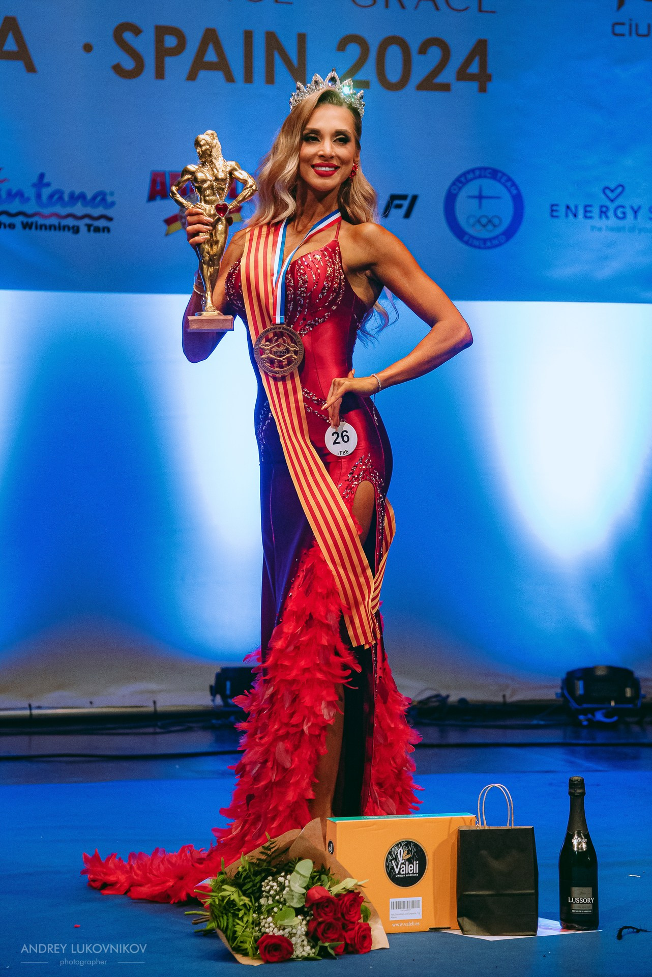 Sesión fotográfica de reportaje para el concurso internacional IFBB Miss Fit Model Europe 2024 en Torrevieja | Fotógrafo Andrey Lukovnikov