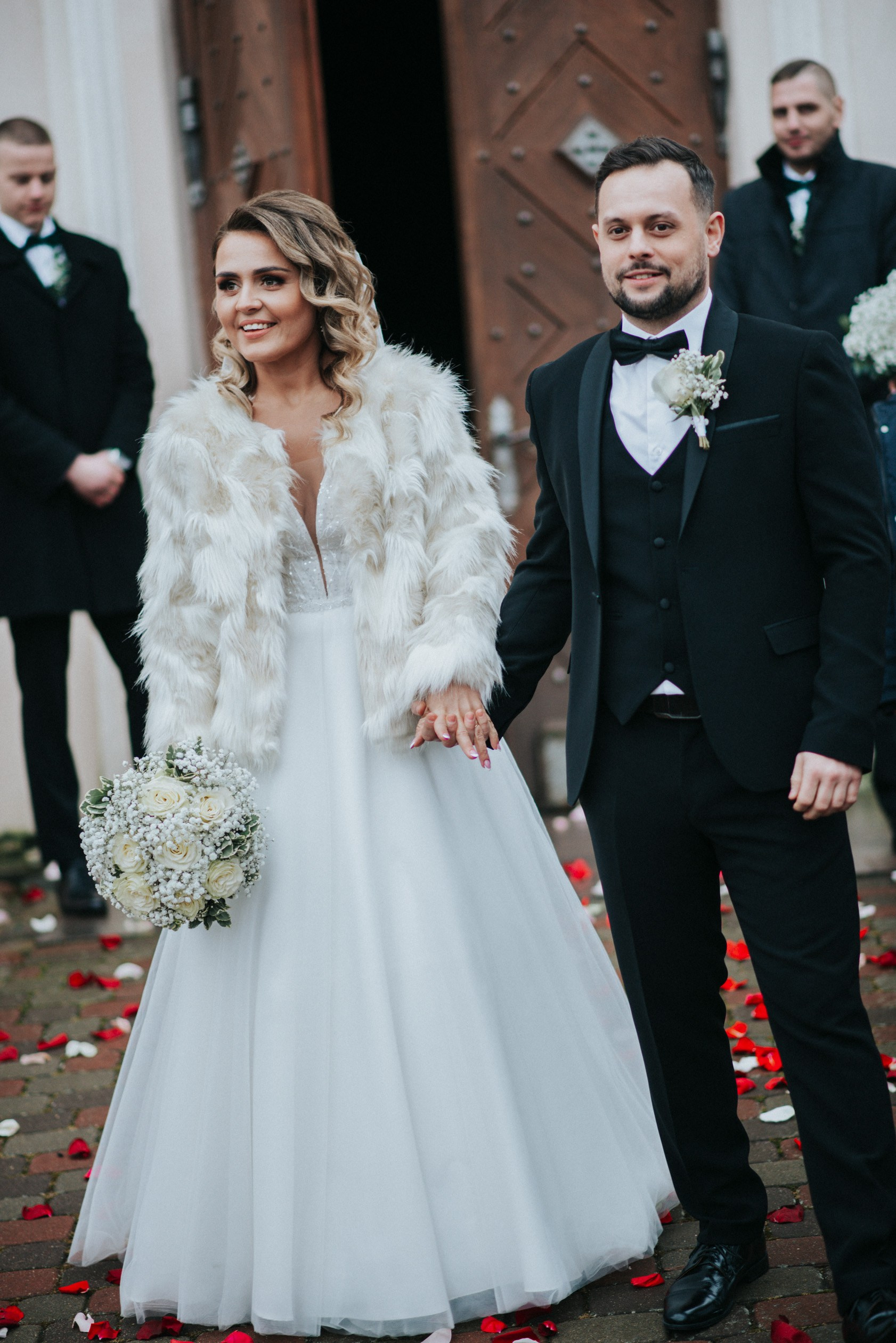 Vestuvių fotosesija, ceremonija, Vestuvių pasiruošimo fotografavimas. Vestuvių fotografas Vilnius Trakai kaina vestuvių fotografavimas fotografė personal.lt photogrpahy kainos jaunoji jaunikis nuotaka santuoka vestuvės, profesionali natūrali meninė reportažinė klasikinė fotosesija