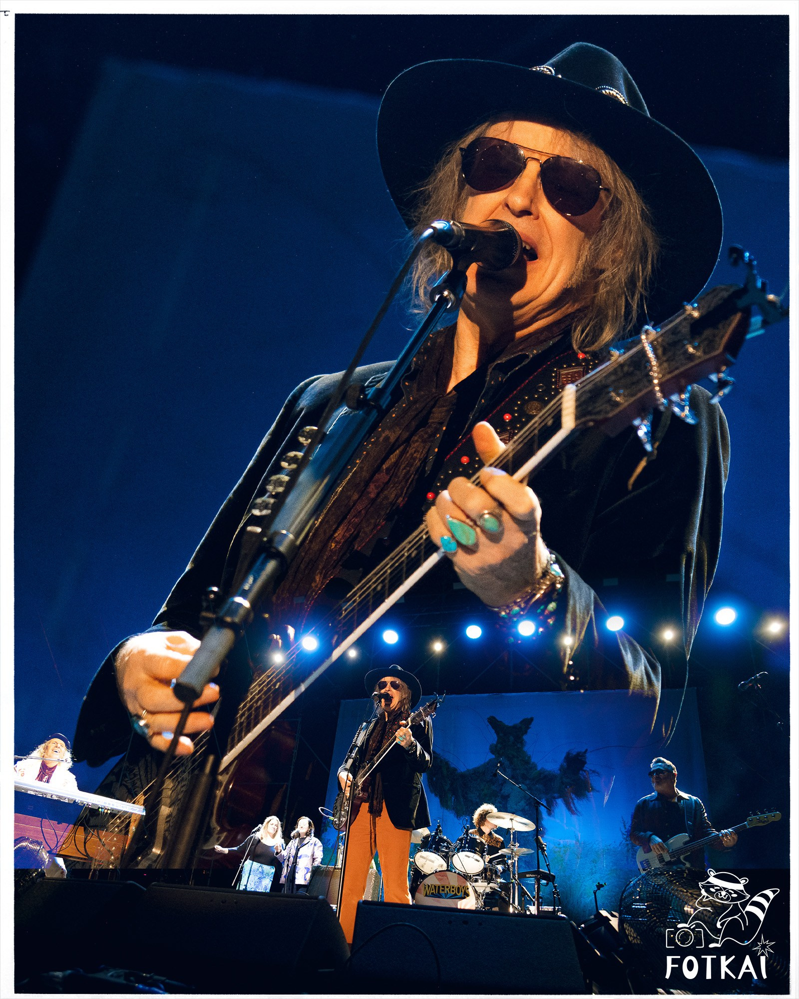 El resurgir de The Waterboys en Alicante: una noche luminosa en El Muelle Live | FOTKAI