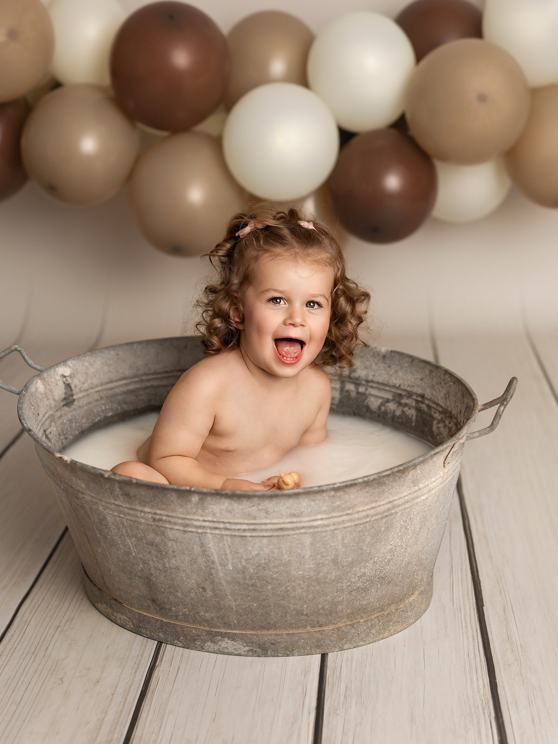 Cake Smash (Price). Familien- Fotografin in Marienhafe, Aurich, Emden, Norden, Leer