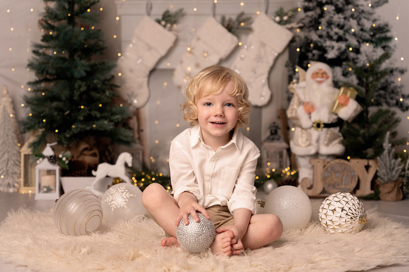 Christmas mini sessions 2025| Sydney. Newborn and family photographer. Hills District. Sydney