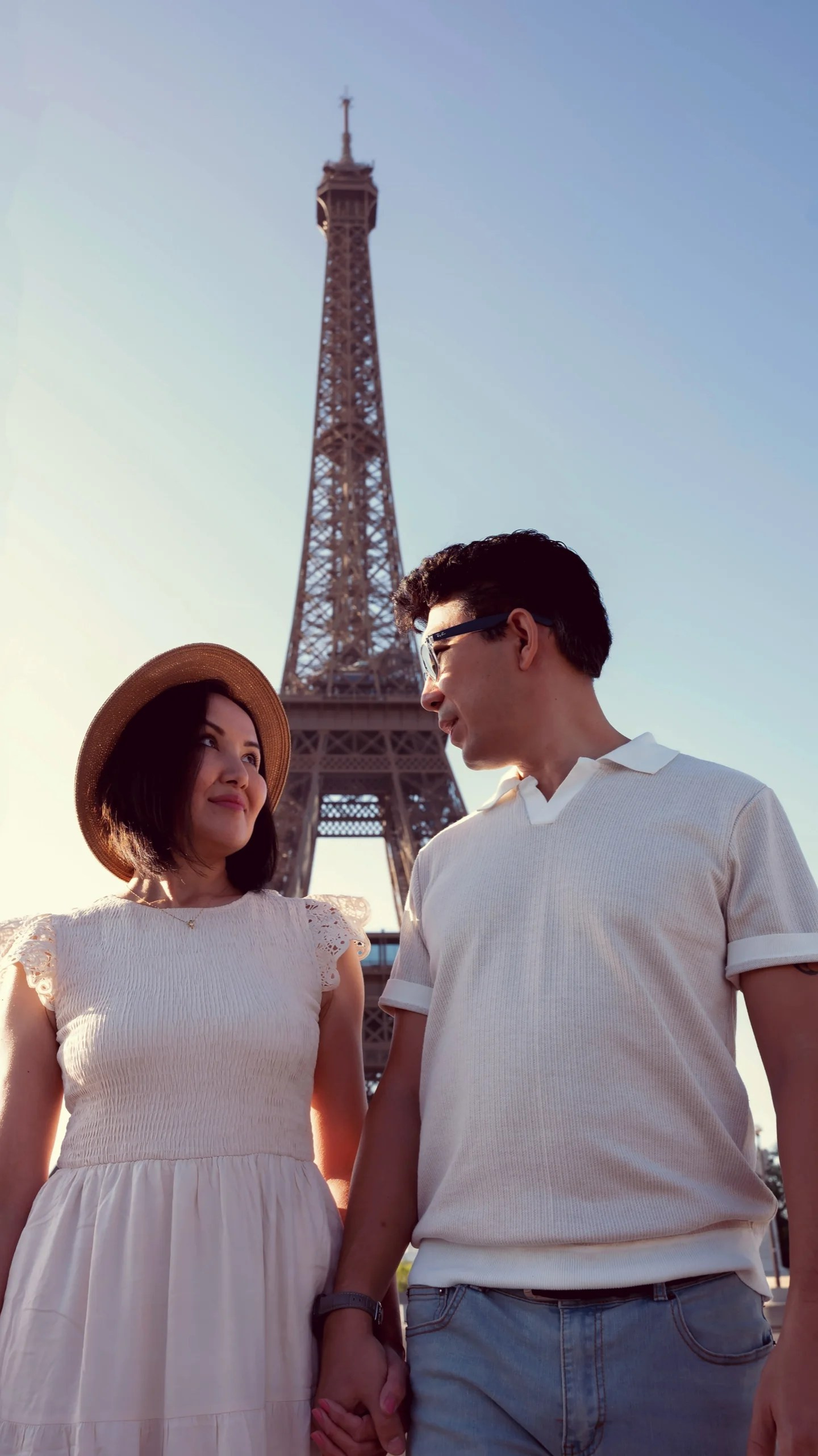 Lovestory photoshoot in Paris. Alina Tagzieva- a photograper in Paris