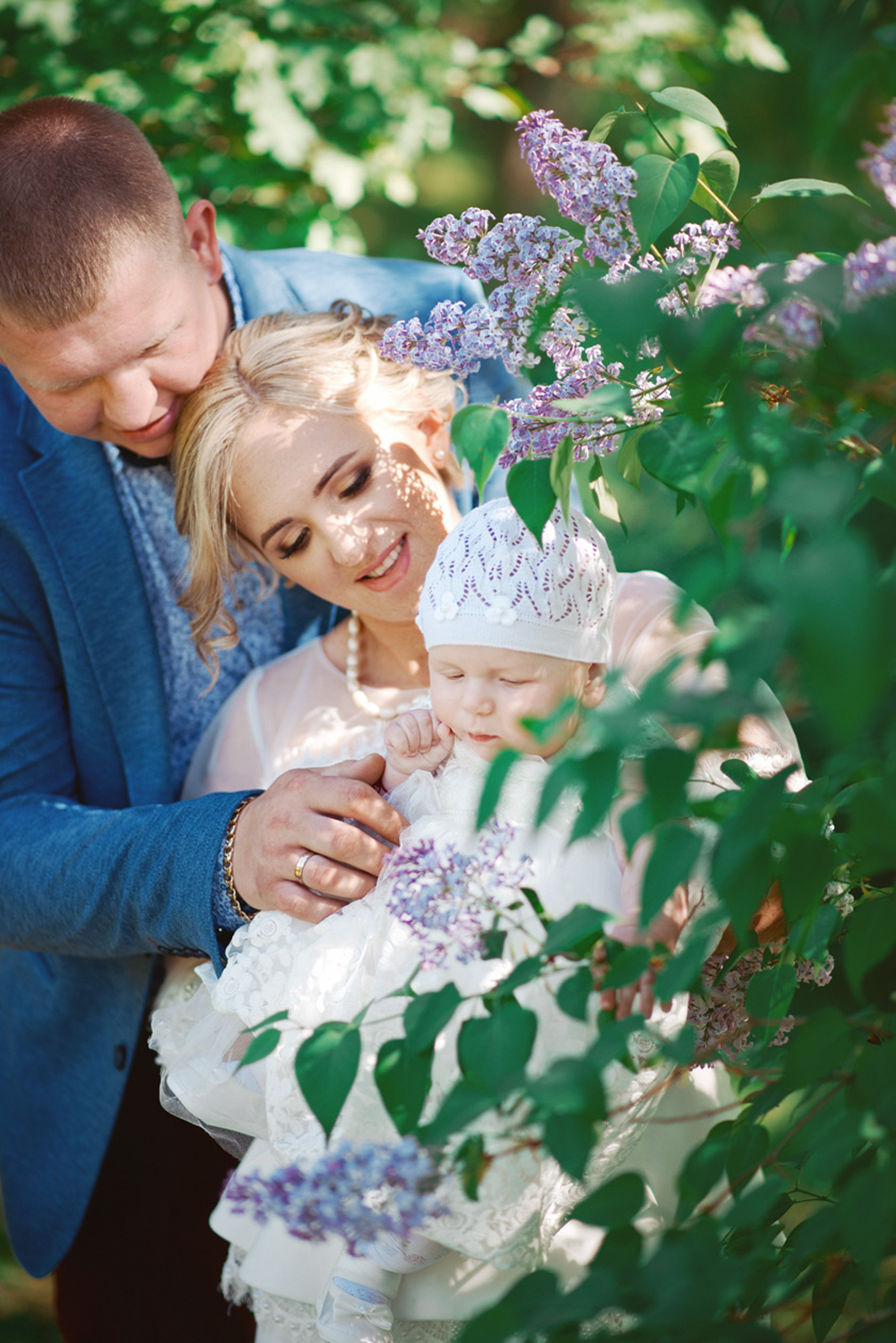 Krikštynos, krikštas, krikštynų fotosesija, ceremonija, bažnyčia krikštynų pasiruošimo fotografavimas. Krikštynų fotografas Vilnius Trakai kaina krikštynų fotografavimas fotografė personal.lt photogrpahy kainos šeima, vaikai profesionali natūrali meninė reportažinė klasikinė fotosesija, krikštynų fotosesija gamtoje
