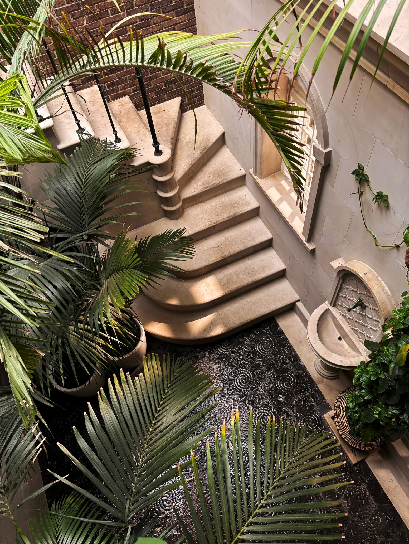 Luksusowy Dzień zdjęciowy – Sesje zdjęciowe dla każdego: portrety, zdjęcia biznesowe, rodzinne i inne. Аліса Постникова — портретний фотограф| Канни, Париж