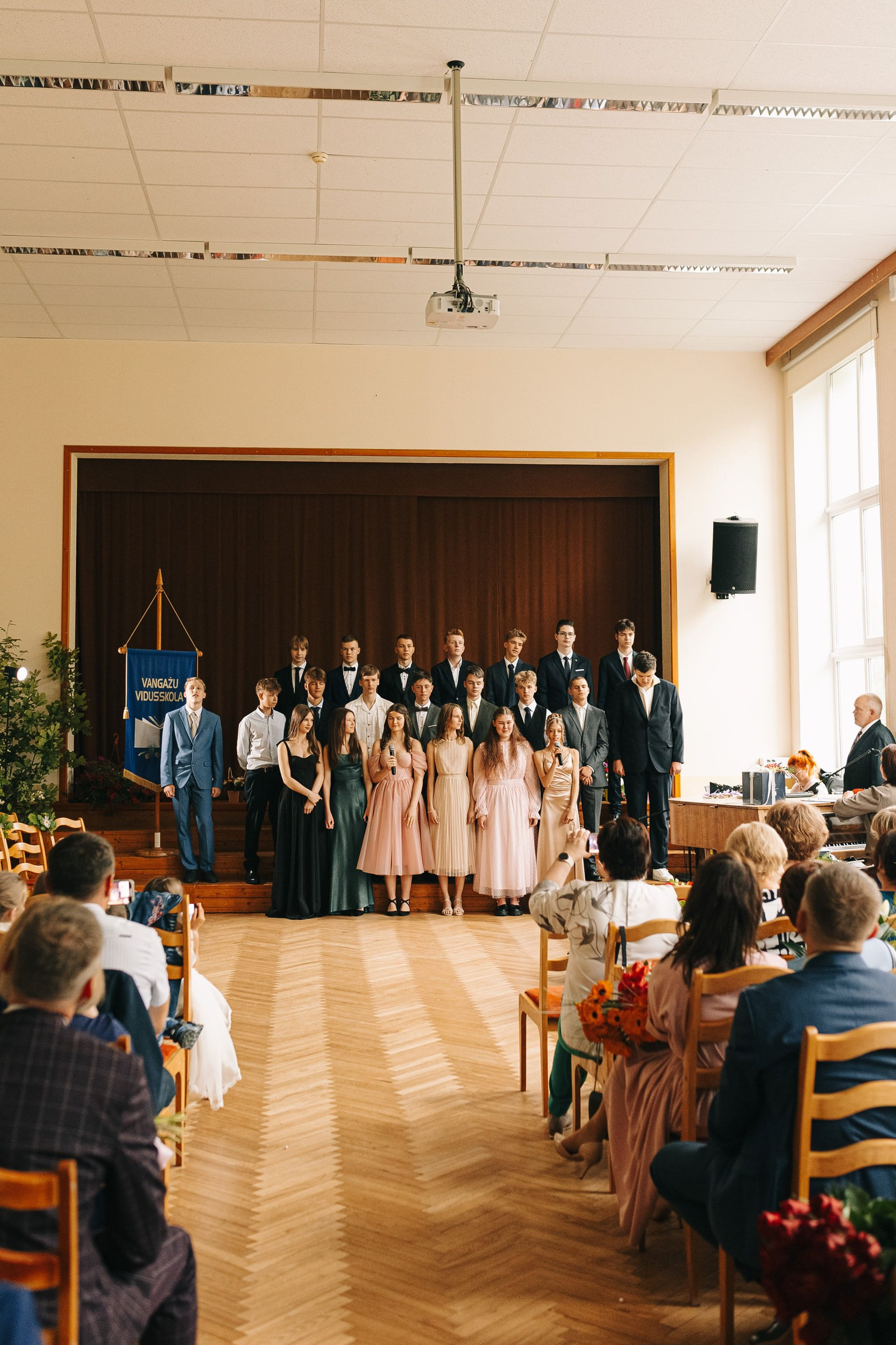 Skolas izlaiduma fotogrāfs