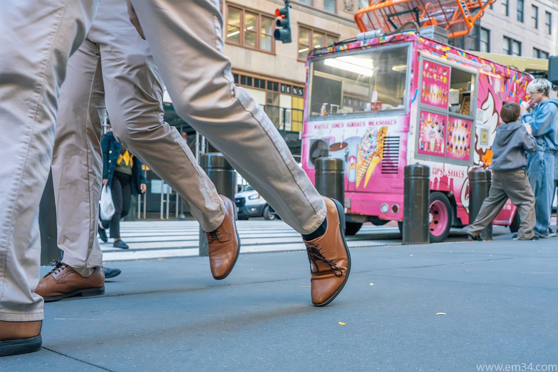 New York Street Photography: Candid Moments in Manhattan