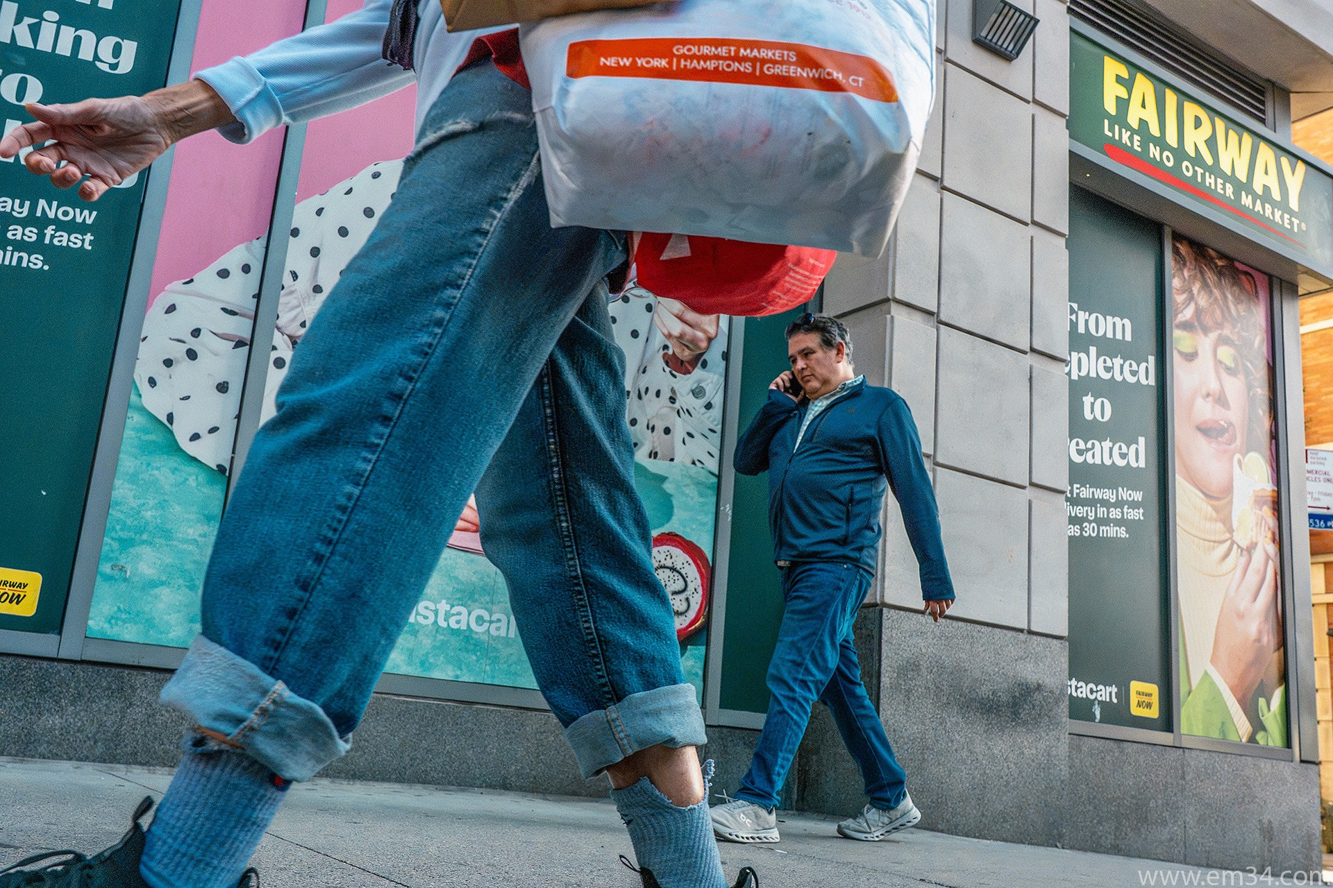 New York Street Photography: Candid Moments in Manhattan