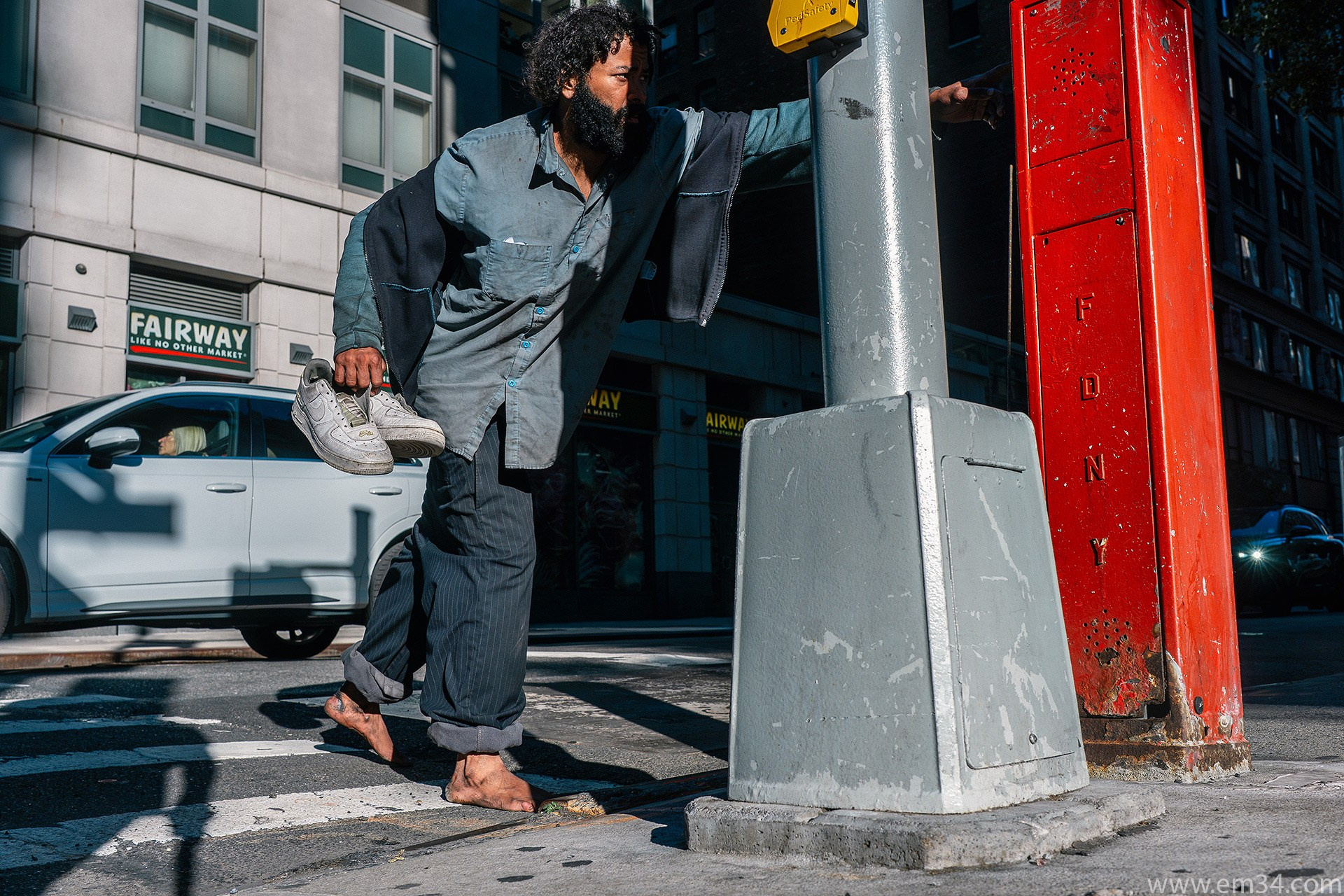 New York Street Photography: Candid Moments in Manhattan