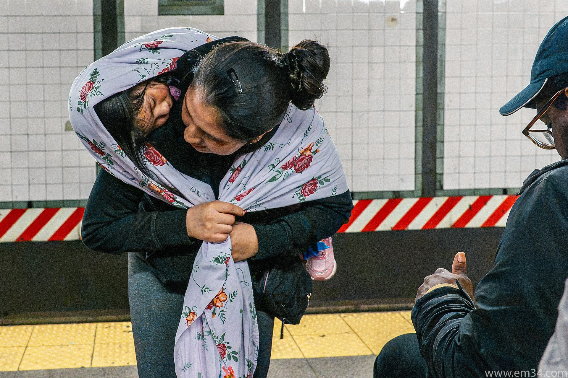 New York Street Photography: Candid Moments in Manhattan