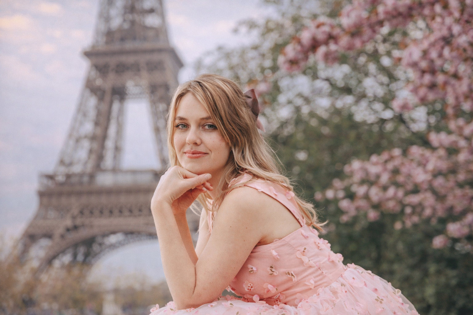 🌸 Cherry Blossoms in Paris: Best Places, Timing & Photoshoot Guide. Photographe à Paris