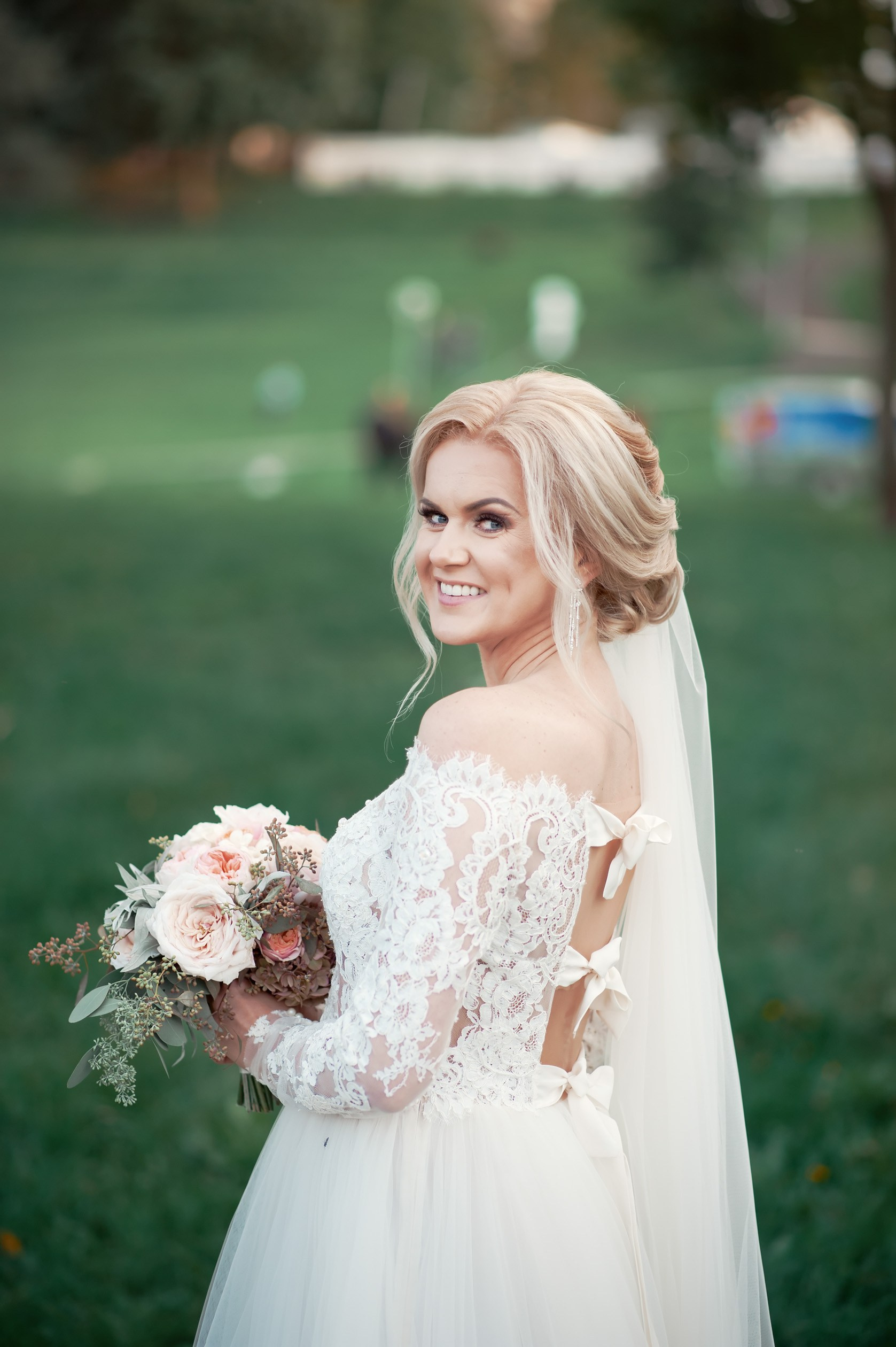 Vestuvių fotosesija, ceremonija, Vestuvių pasiruošimo fotografavimas. Vestuvių fotografas Vilnius Trakai kaina vestuvių fotografavimas fotografė personal.lt photogrpahy kainos jaunoji jaunikis nuotaka santuoka vestuvės, profesionali natūrali meninė reportažinė klasikinė fotosesija, vestuvių fotosesija gamtoje dvare