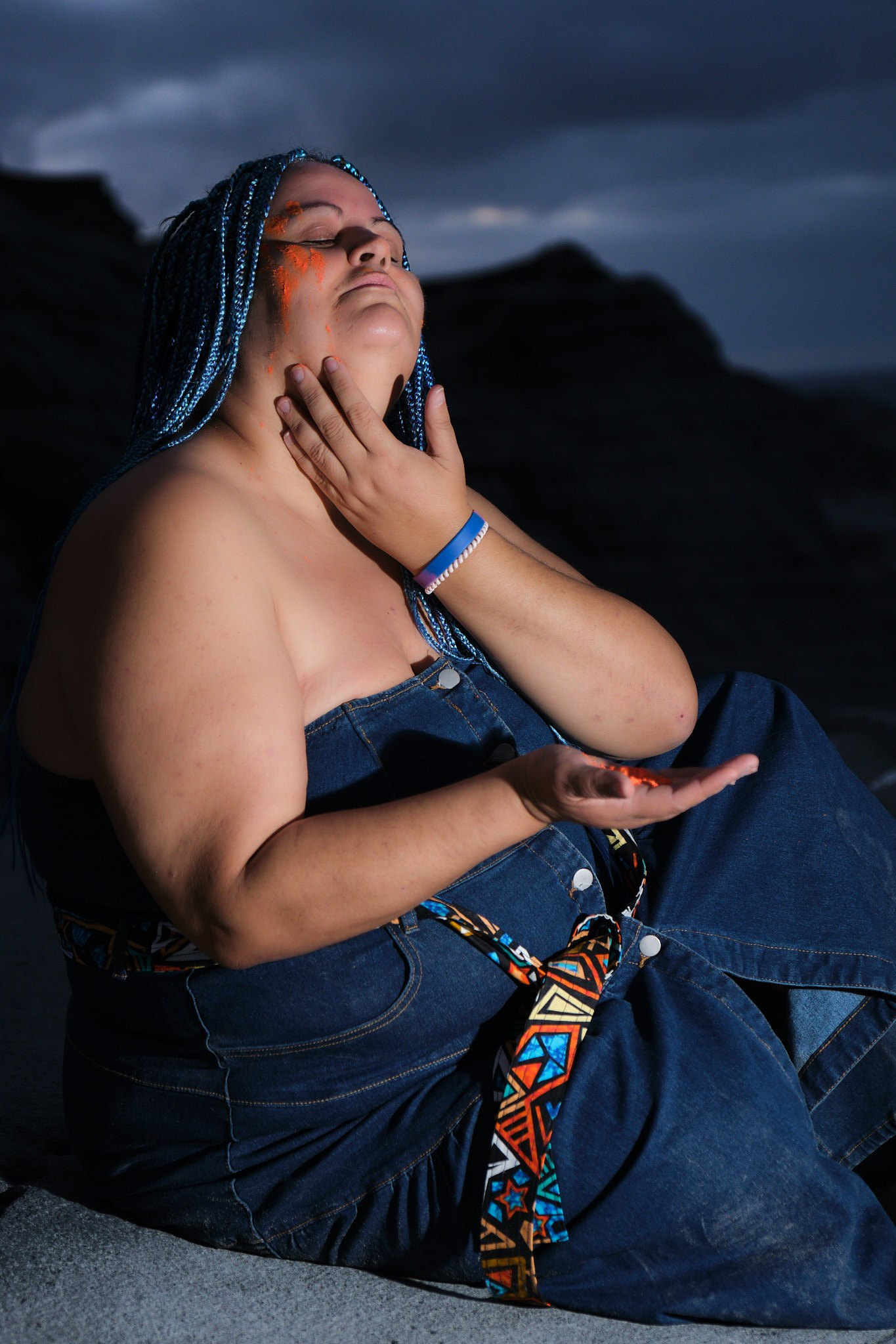 Retratos con Fortaleza: Tres Mujeres, Tres Historias de Superación