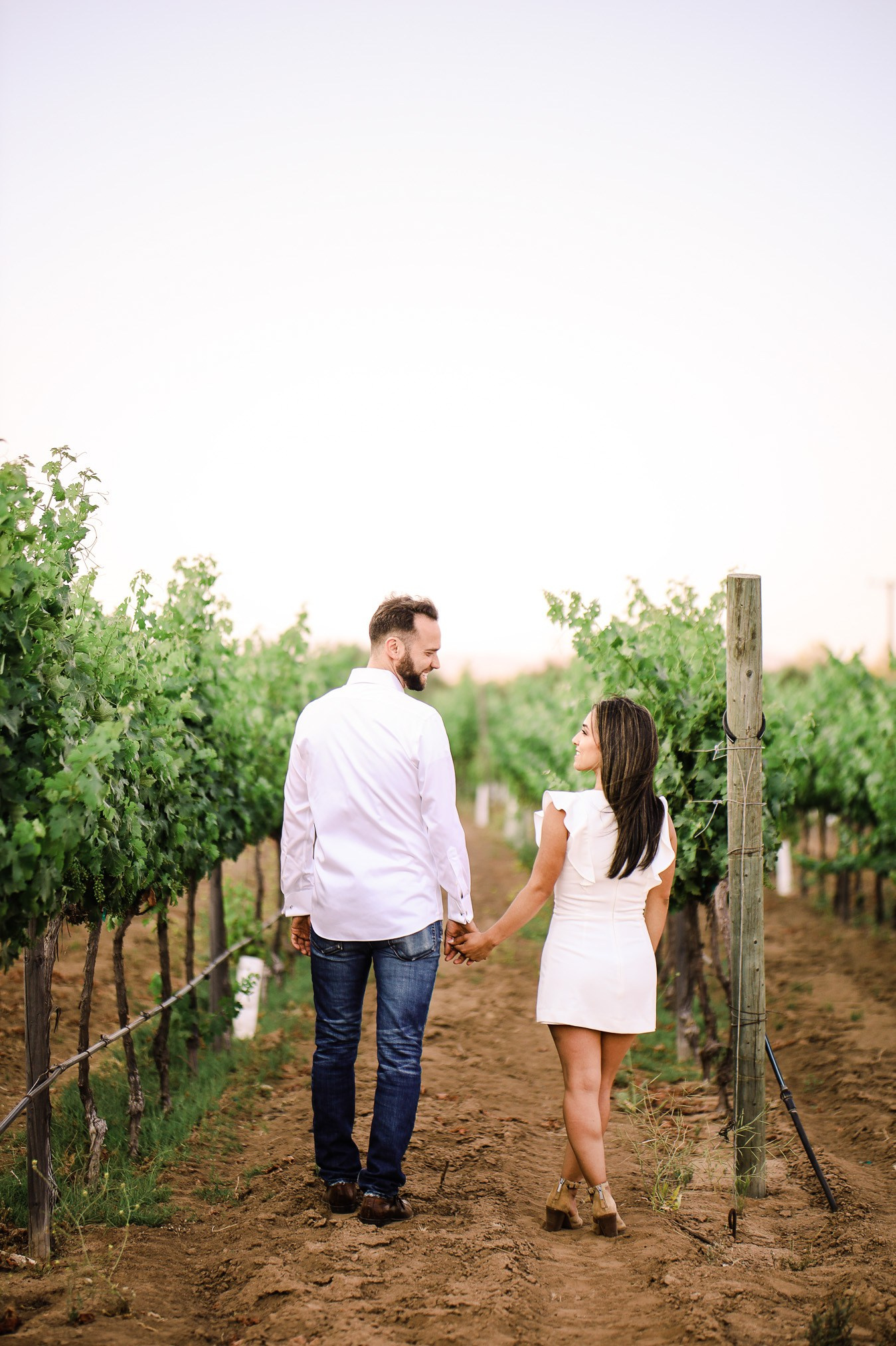 Hilo Negro Valle de Guadalupe Save The Date Ruth y Matt. Estudio de fotografia en Tijuana
