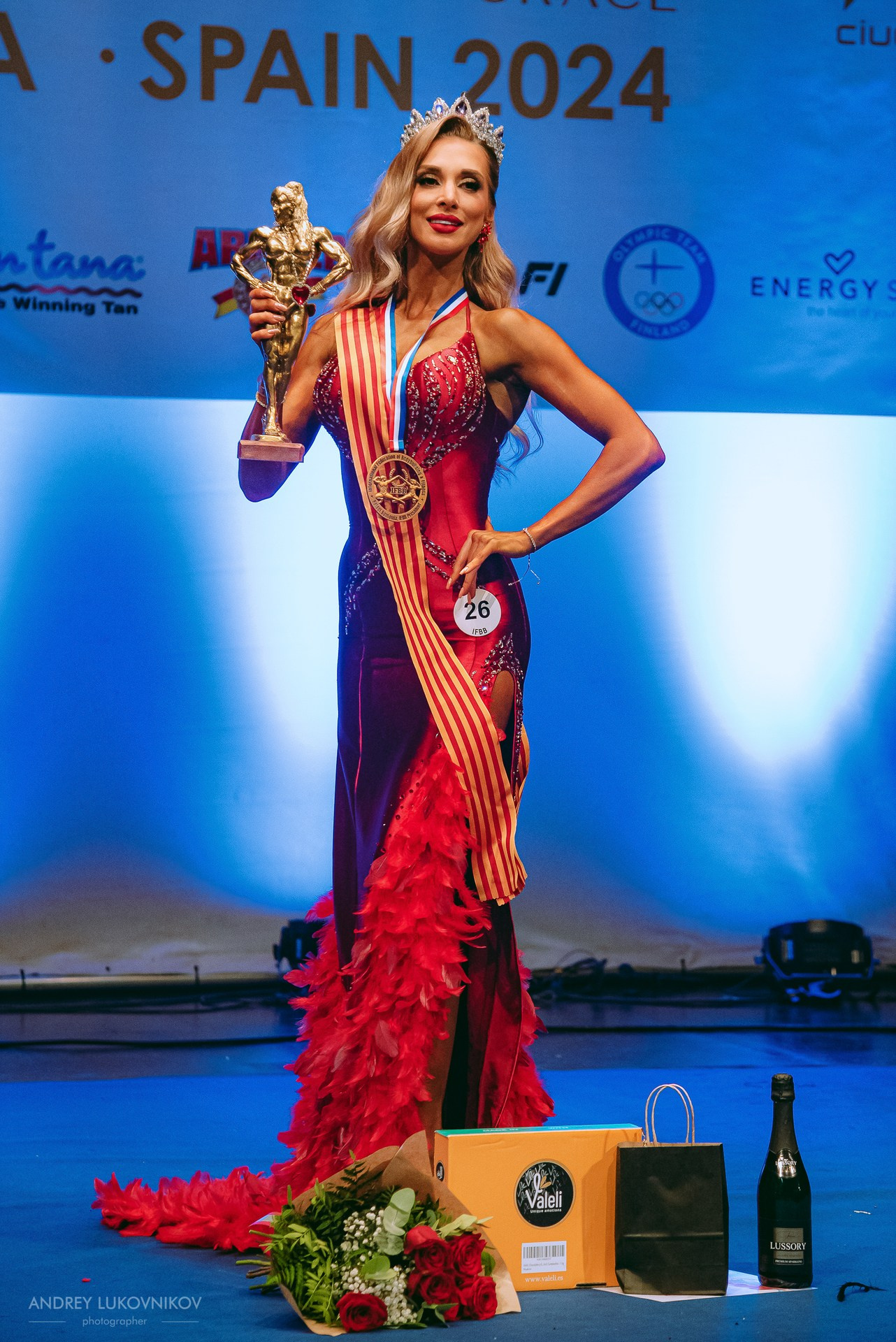 Sesión fotográfica de reportaje para el concurso internacional IFBB Miss Fit Model Europe 2024 en Torrevieja | Fotógrafo Andrey Lukovnikov
