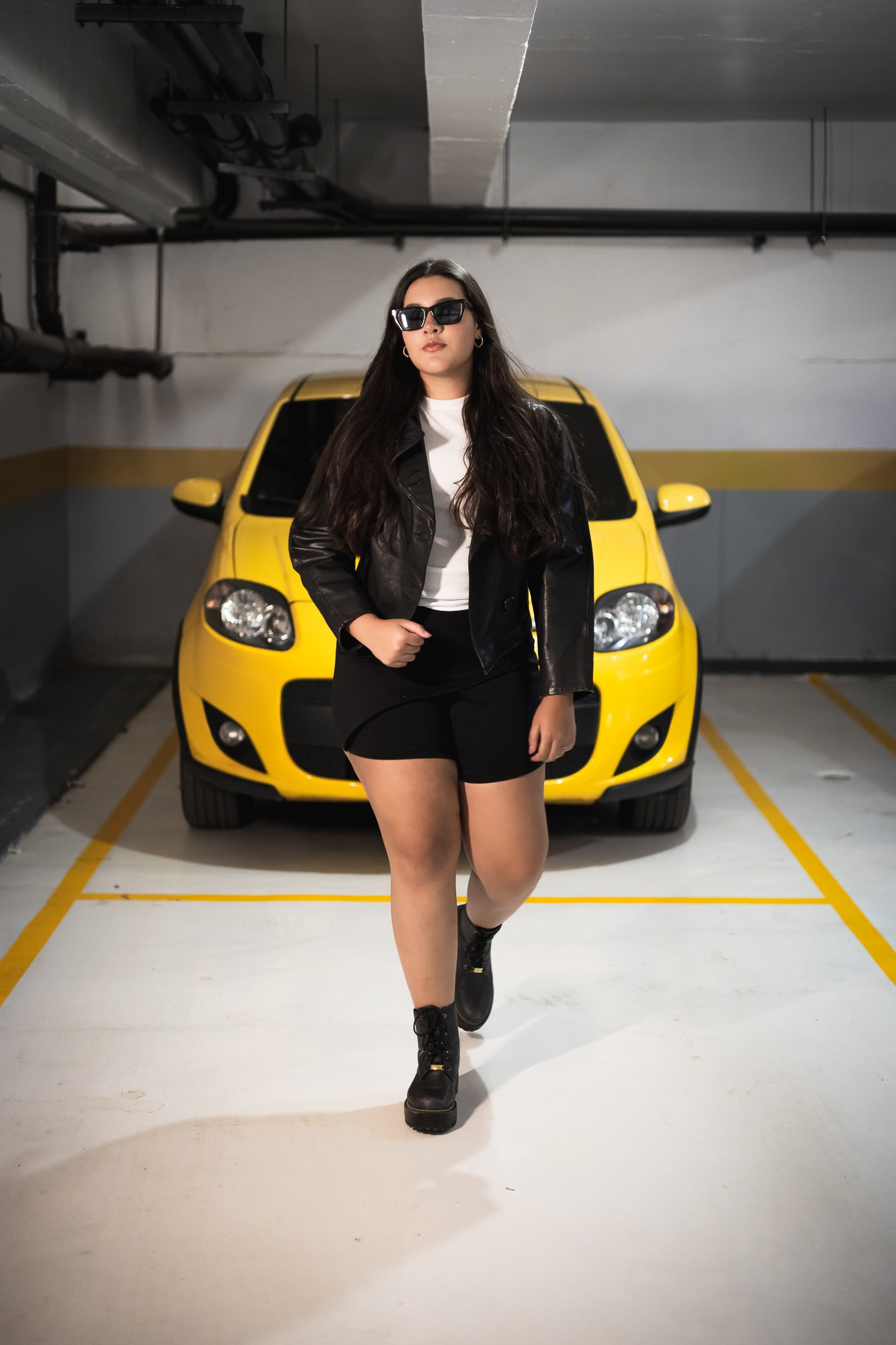 Entre Sorrisos e Memórias: O Ensaio dos 15 Anos da Laila. Clika Photo