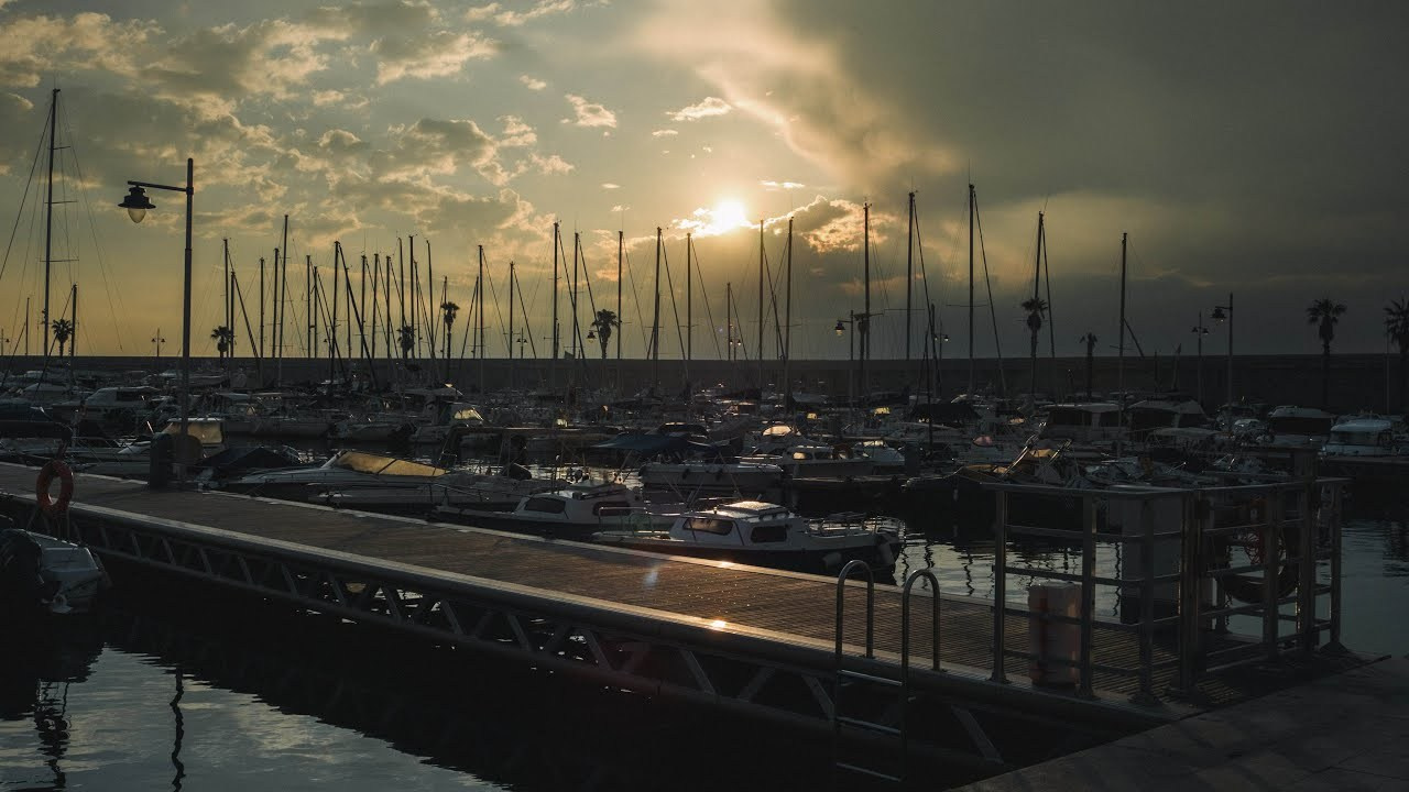 Menton. Photographe sur Cote d’Azur. Portraits de familles, couples, enfants, événements