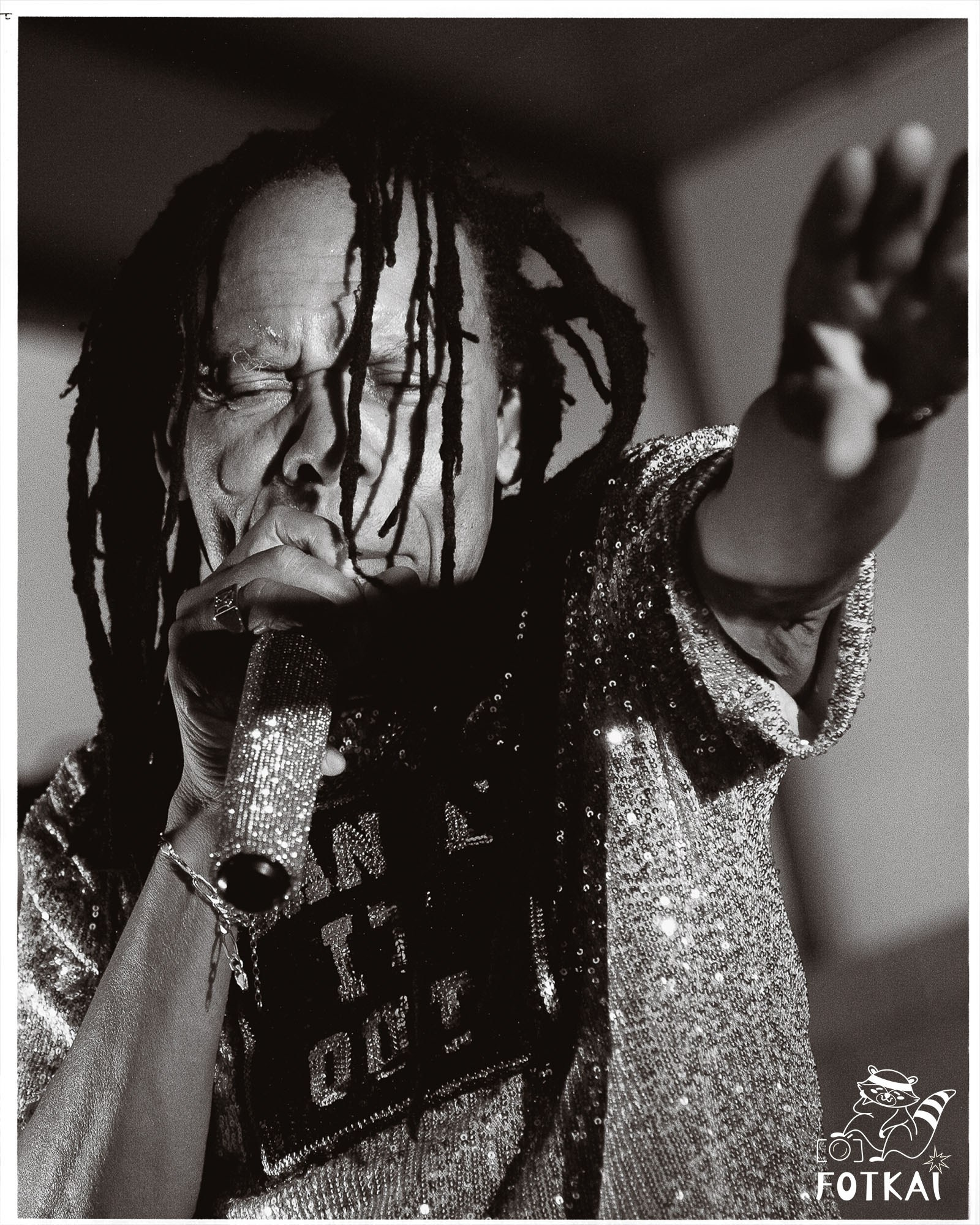 Greg Bannis y Bryan Adams UK conquistan San Fulgencio con una noche de rock, soul y energía imparable | FOTKAI