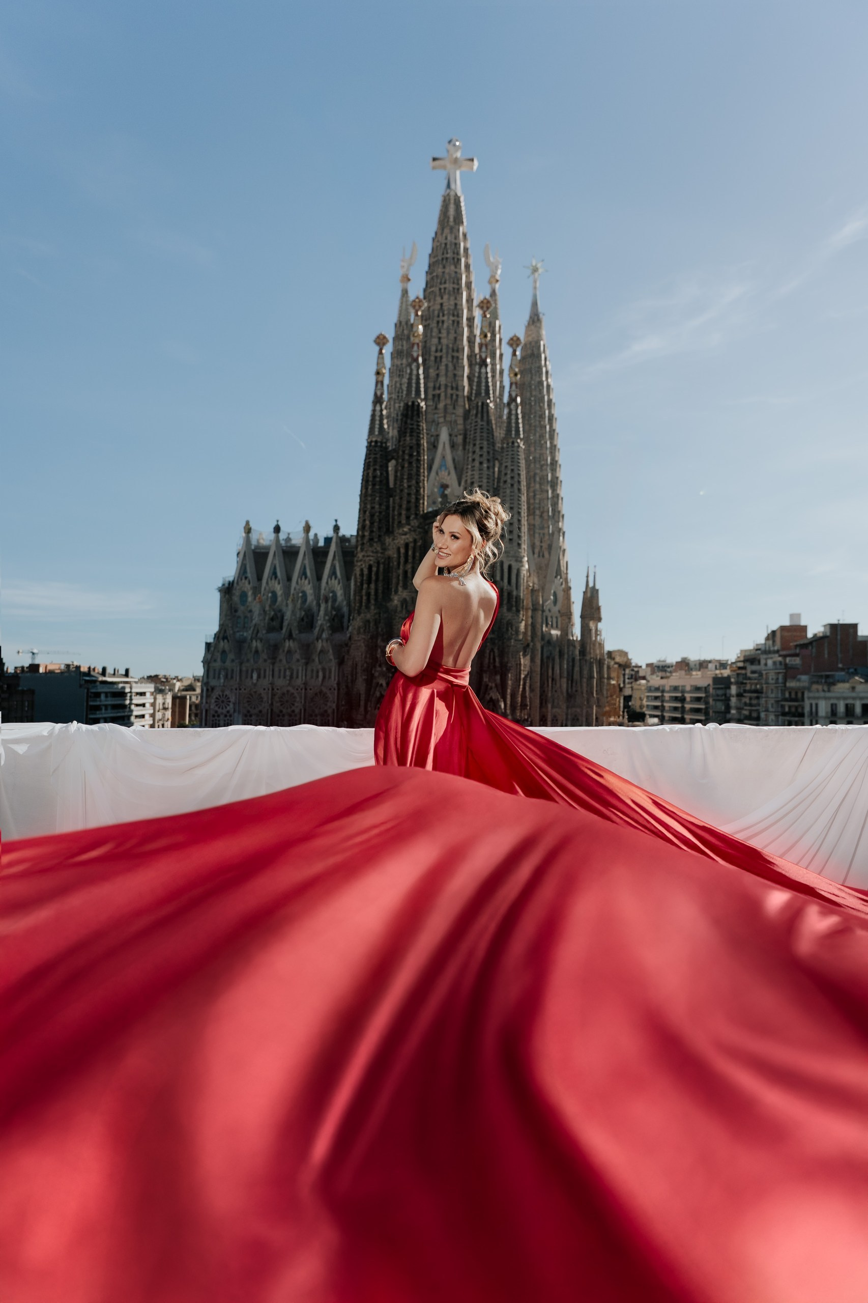 DiaFoto Luxury Dress Photoshoot in Barcelona | Flying Dress Photoshoot | Unique and Special Things To Do In Barcelona
